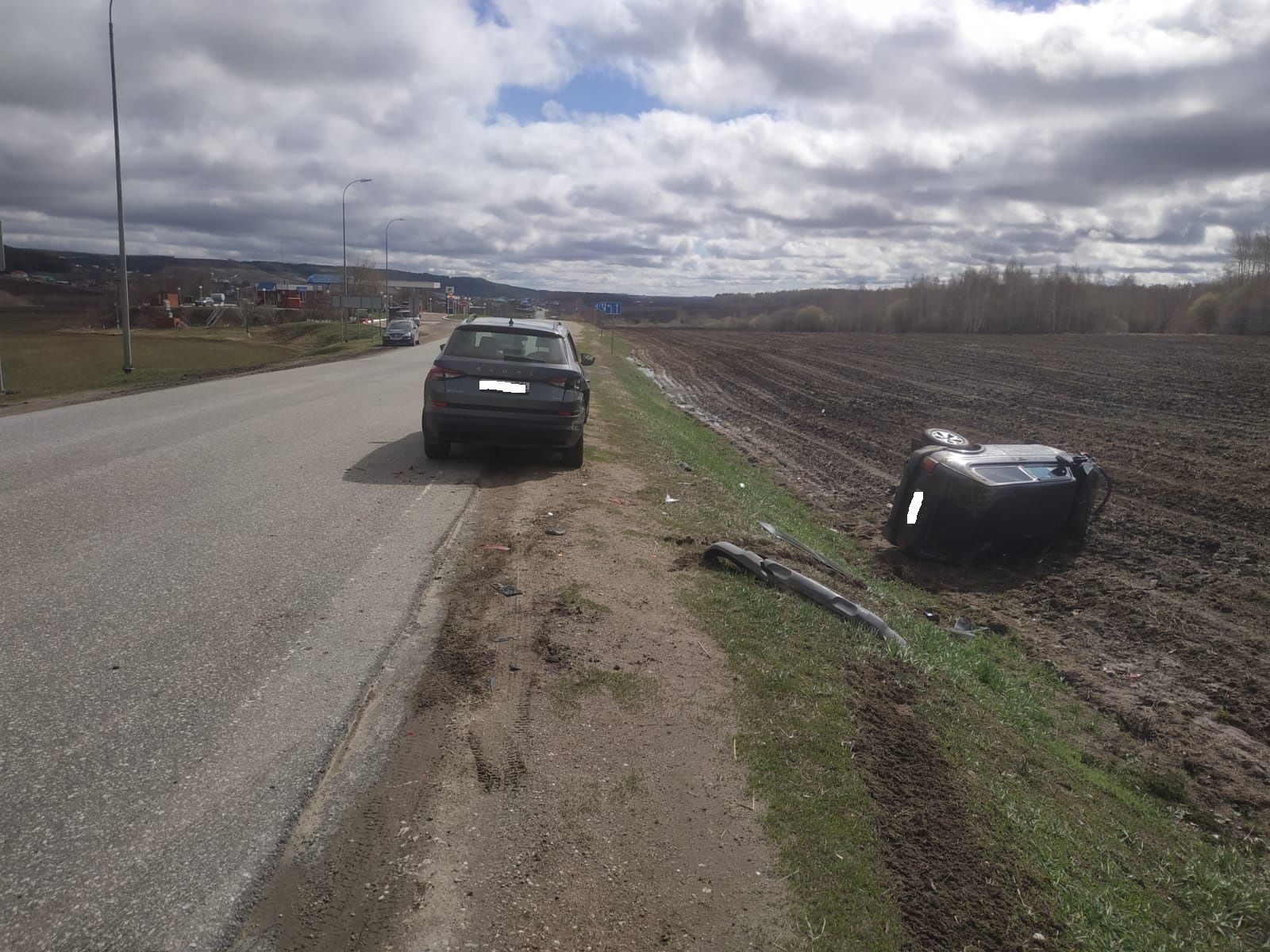 В Кукморском районе столкнулись два авто, одно из них вылетело в кювет