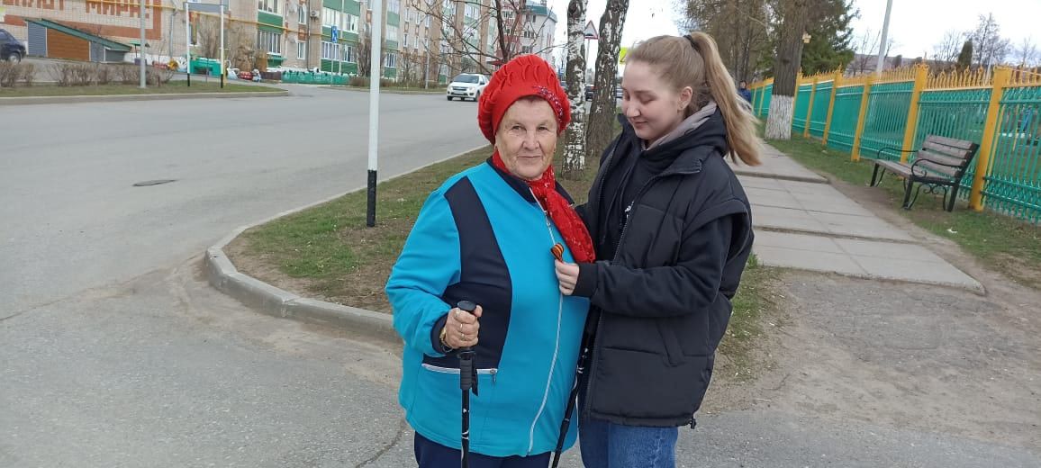 В Кукморе начали раздавать георгиевские ленточки