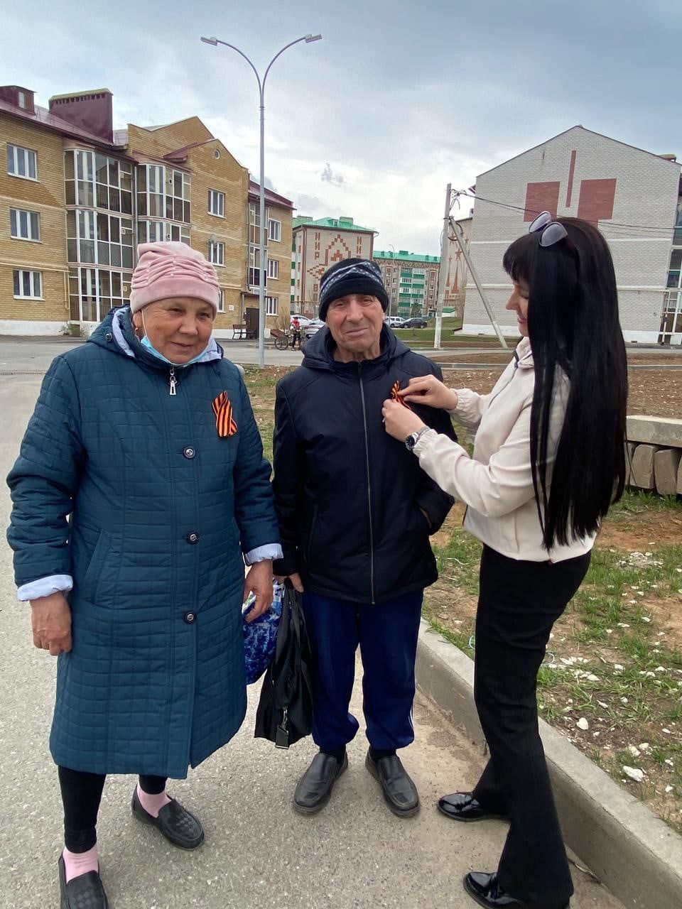В Кукморе начали раздавать георгиевские ленточки