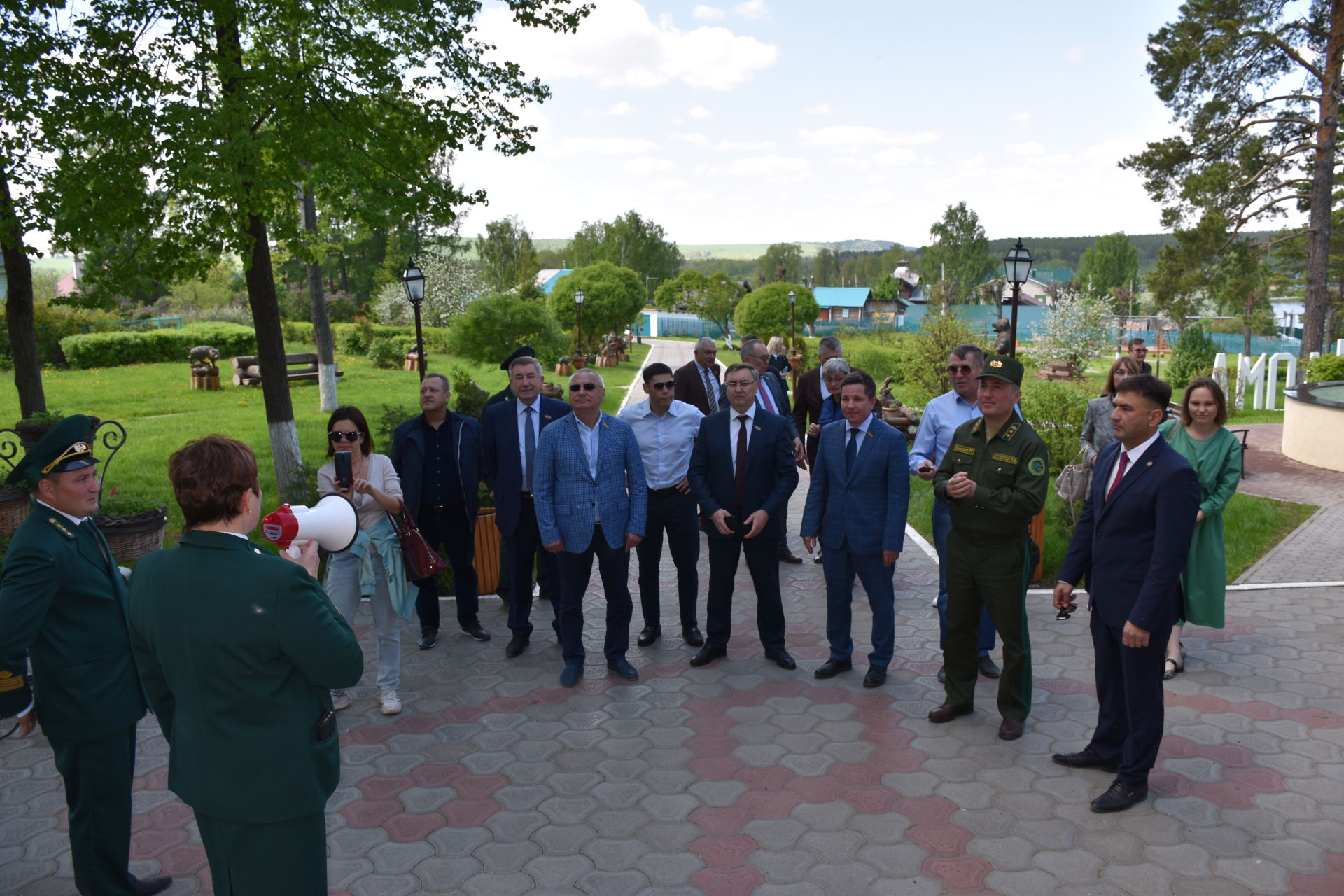 В Кукморском районе на выездном заседании обсудили вопрос сохранения и приумножения лесных ресурсов