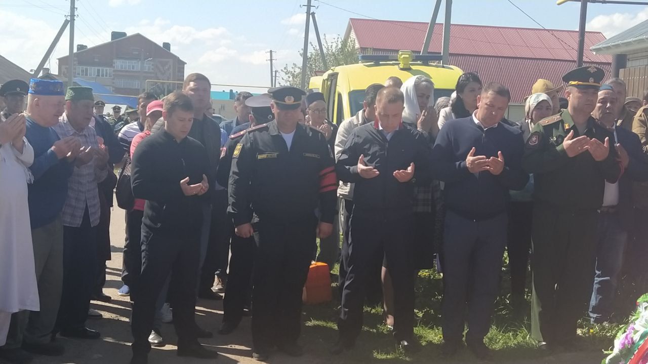 Кукмарада Украинада һәлак булган рядовой Рузил Сабирҗанов белән хушлаштылар