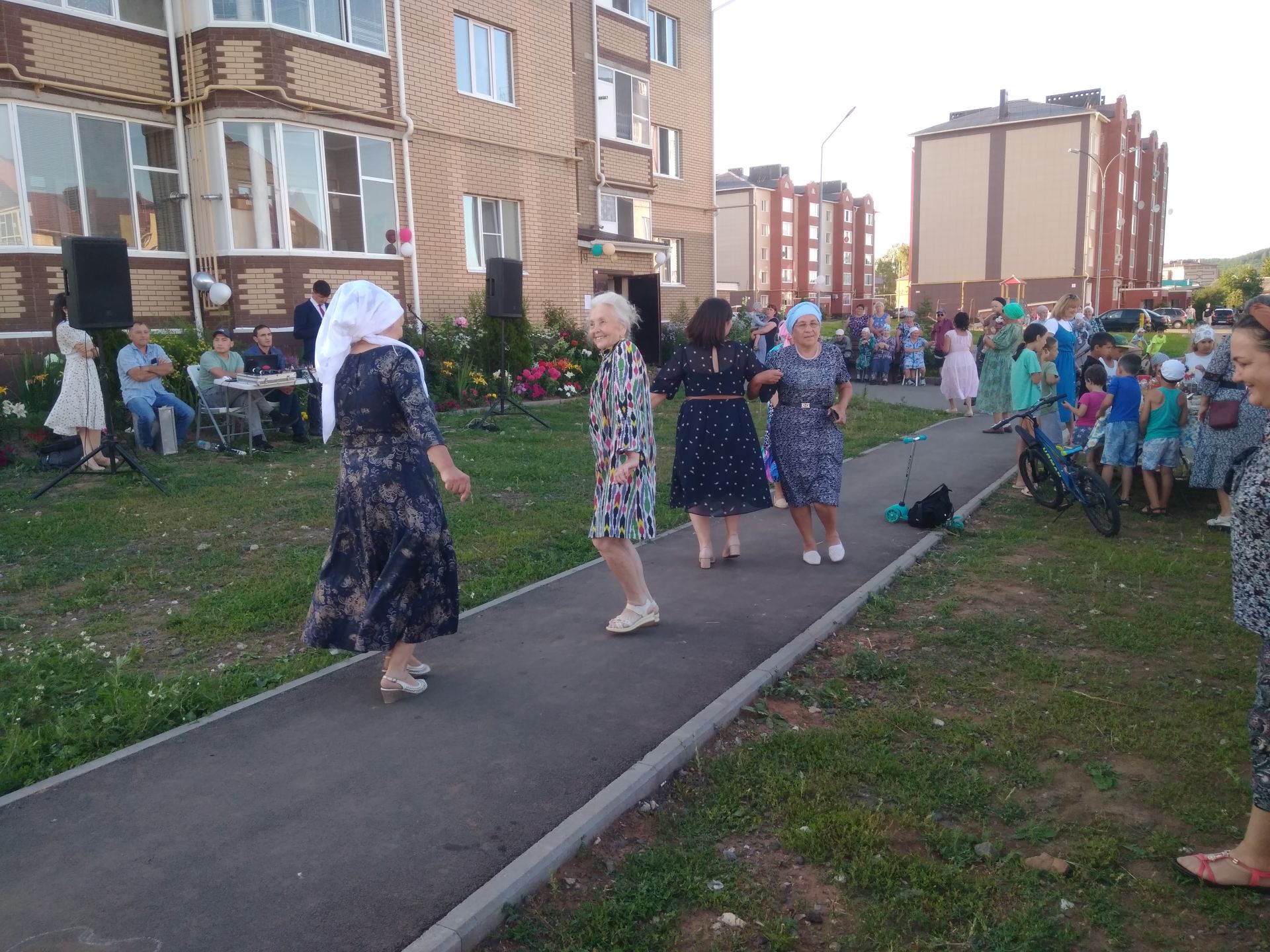 В Кукморе провели концерт в поддержку воинов, участвующих в спецоперации на Украине