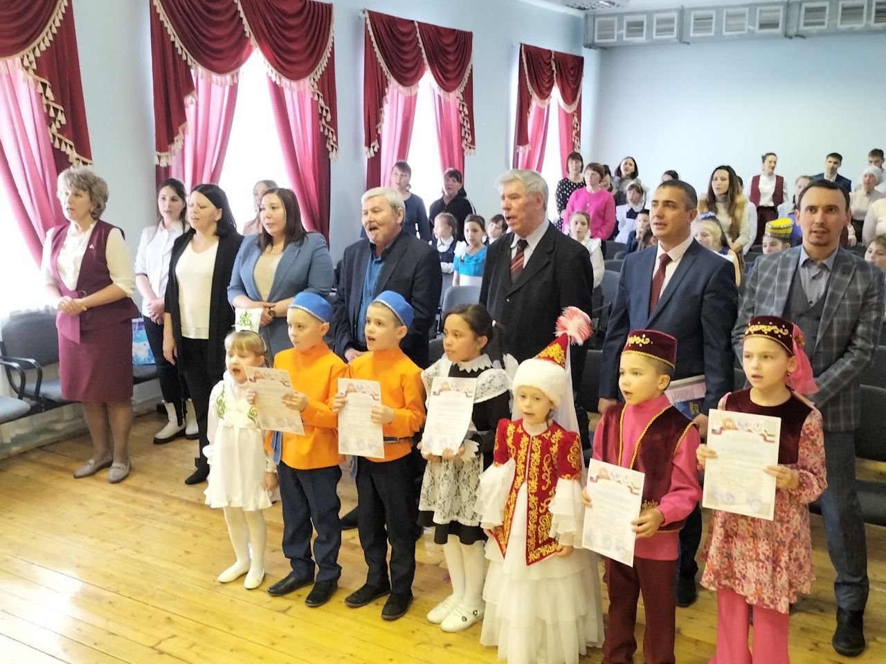 В Олуязской средней школе прошла республиканская конференция «Родной язык таинственный, прекрасный»