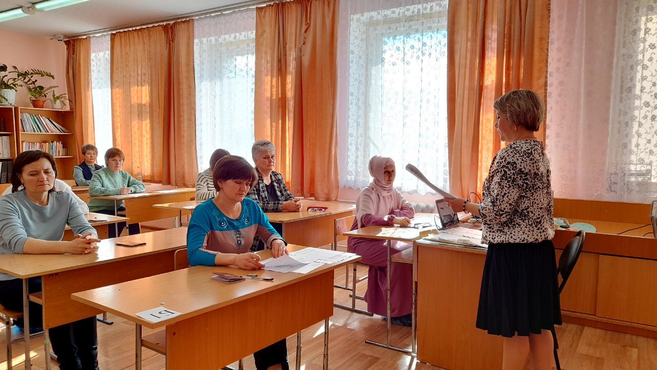 В Кукморе прошла всероссийская акция   «Сдаем вместе. День сдачи ЕГЭ с родителями»