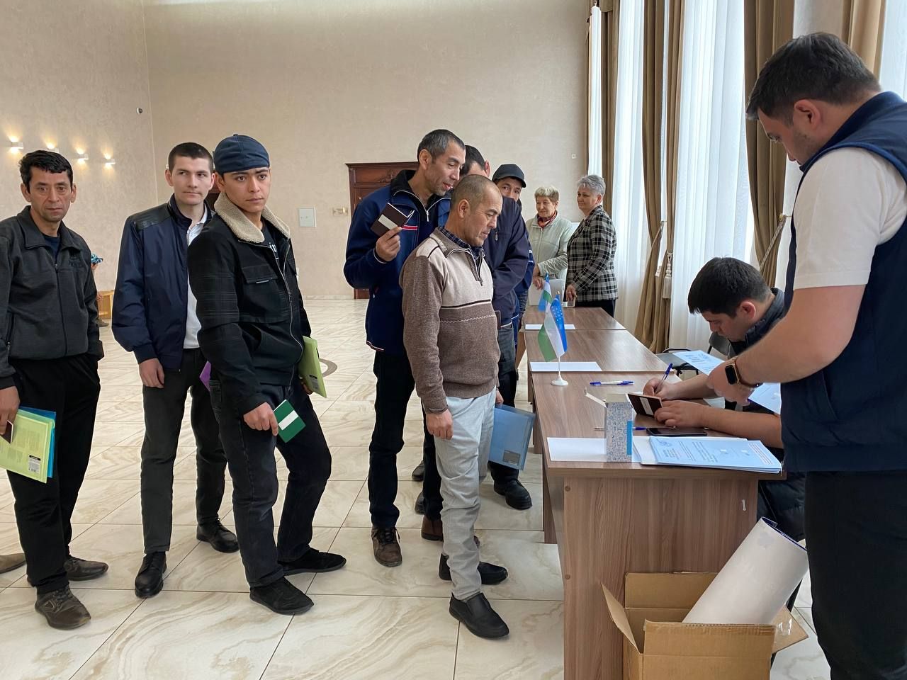 Кукмара районында яшәүче Үзбәкстан гражданнары үз илләрендәге Конституциягә үзгәрешләр кертү буенча тавыш бирүдә катнашты