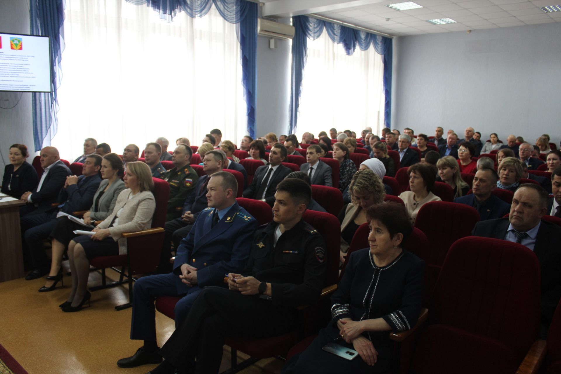 Кукмара районы Советының 24нче сессиясе узды