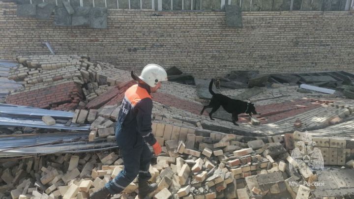 В деревне Куюки Татарстана обрушилась стена дома