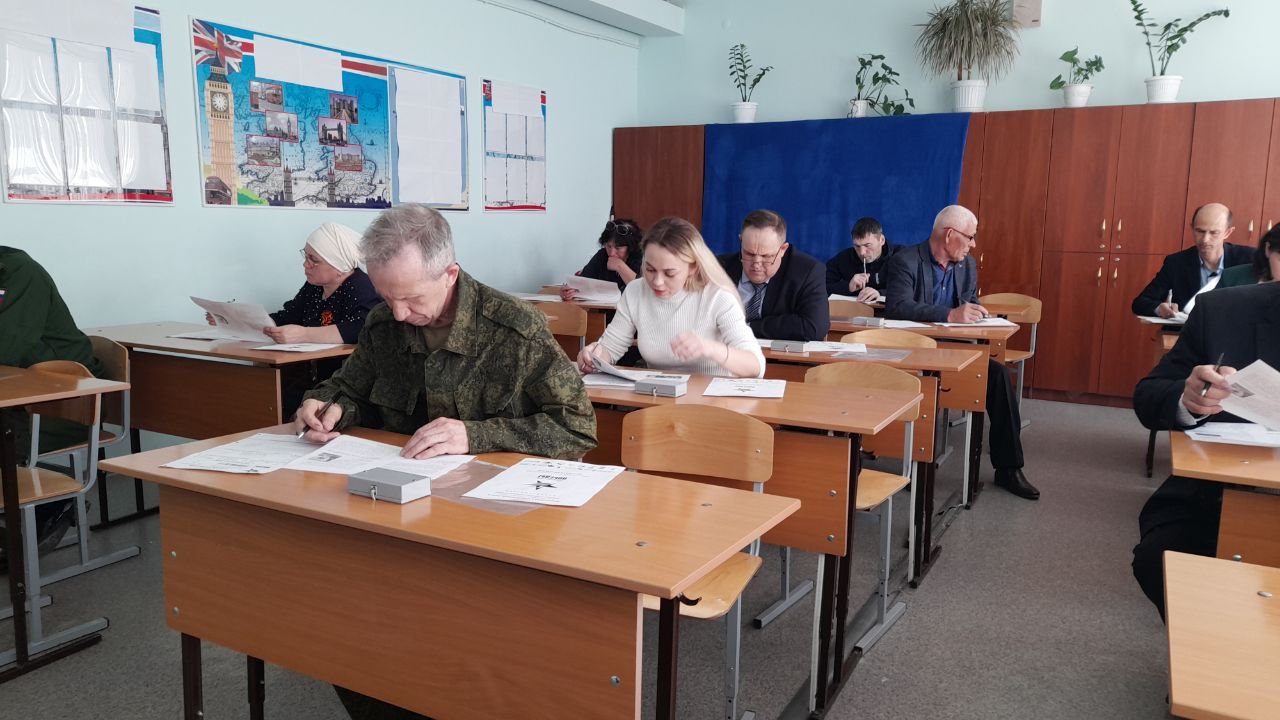 Жители Кукморского района написали  «Диктант Победы»