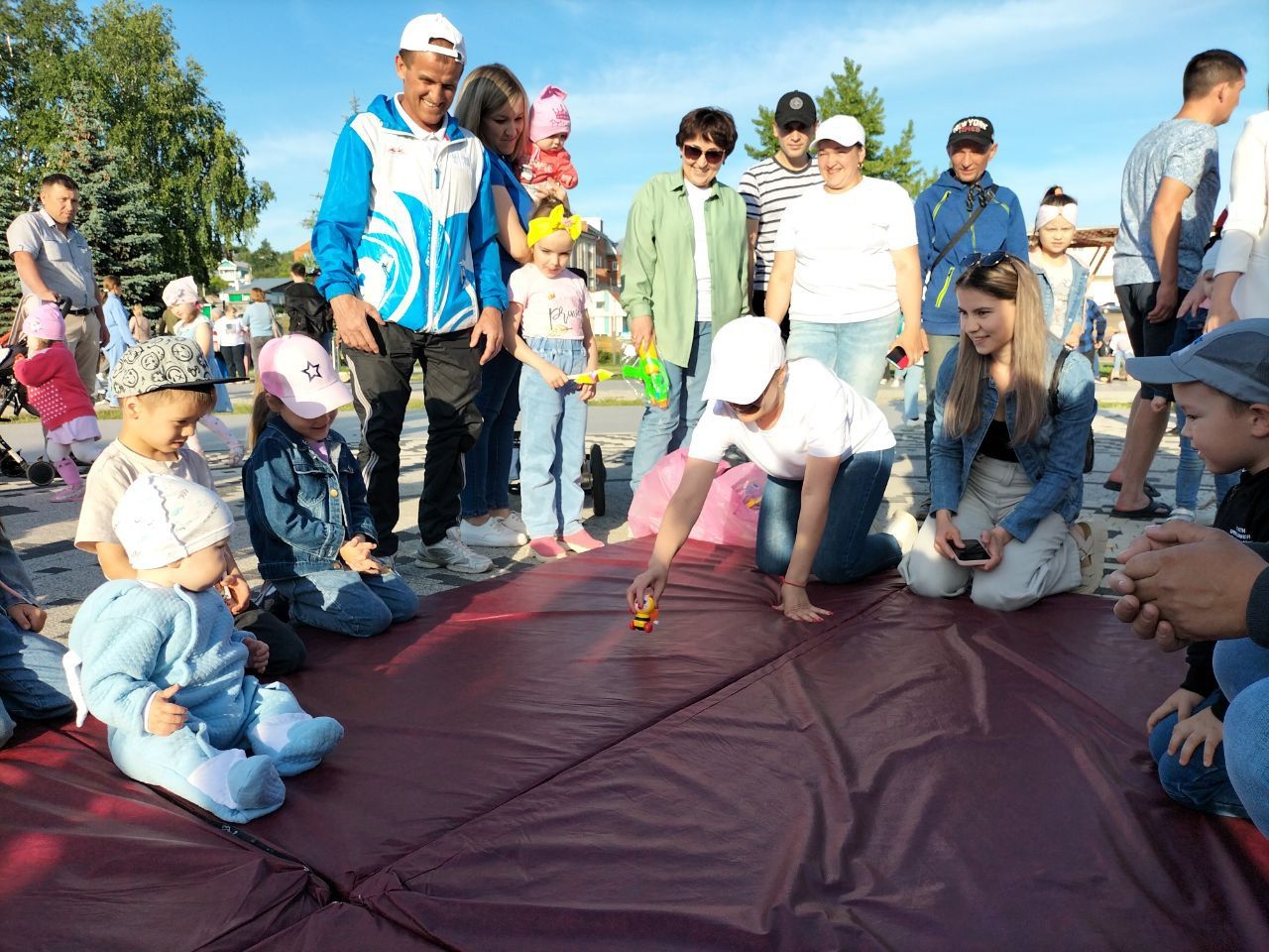 Кукмарада балаларны яклау көнен билгеләп үттеләр