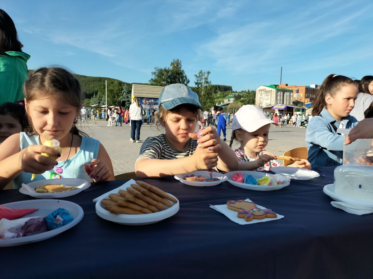 Кукмарада балаларны яклау көнен билгеләп үттеләр