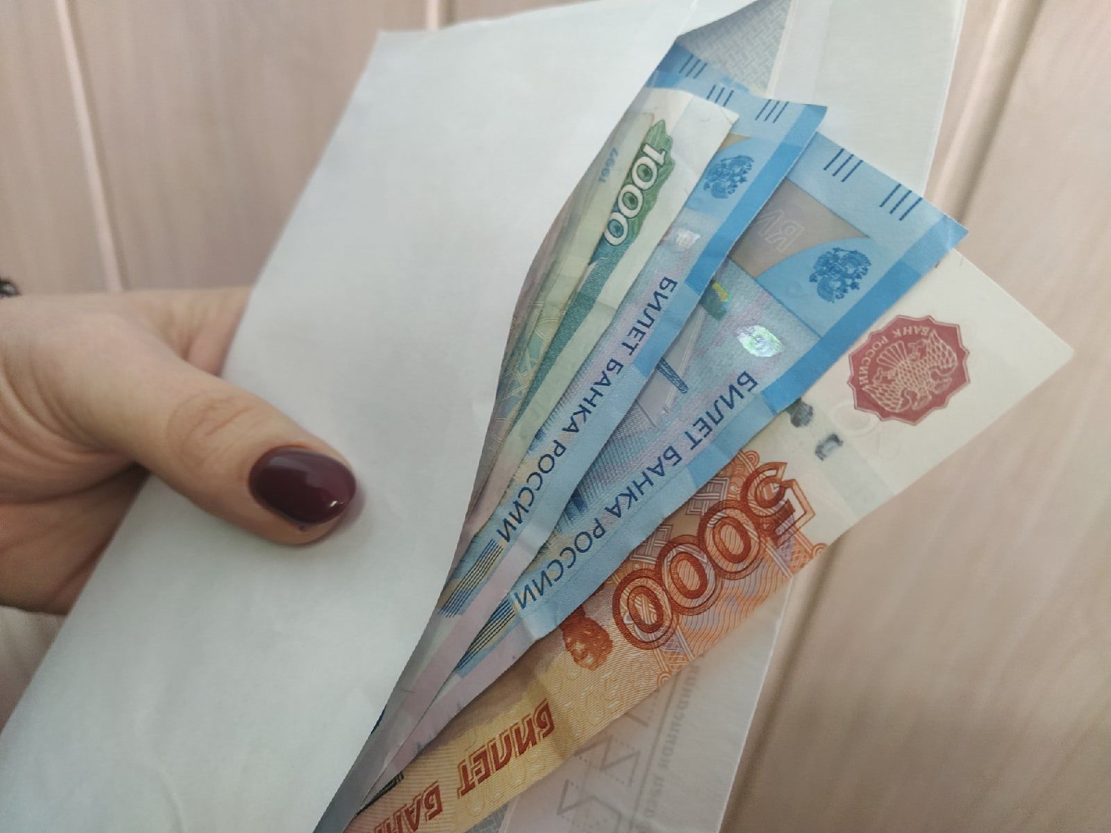 УФНС России по РТ напоминает, что серая зарплата лишает граждан соцвыплат и других гарантий