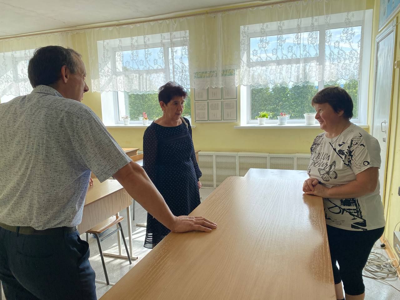 В Нижнерусском, Важашурском, Нижнеискубашском, Каркаусском поселениях проверили готовность образовательных учреждений к новому учебному году