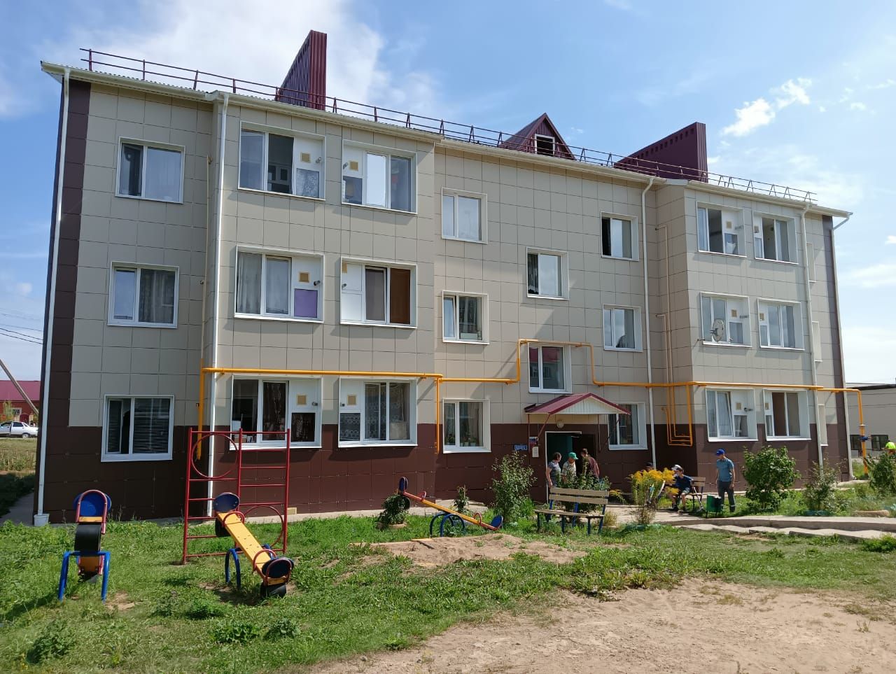 В Кукморе загорелась квартира трехэтажного дома