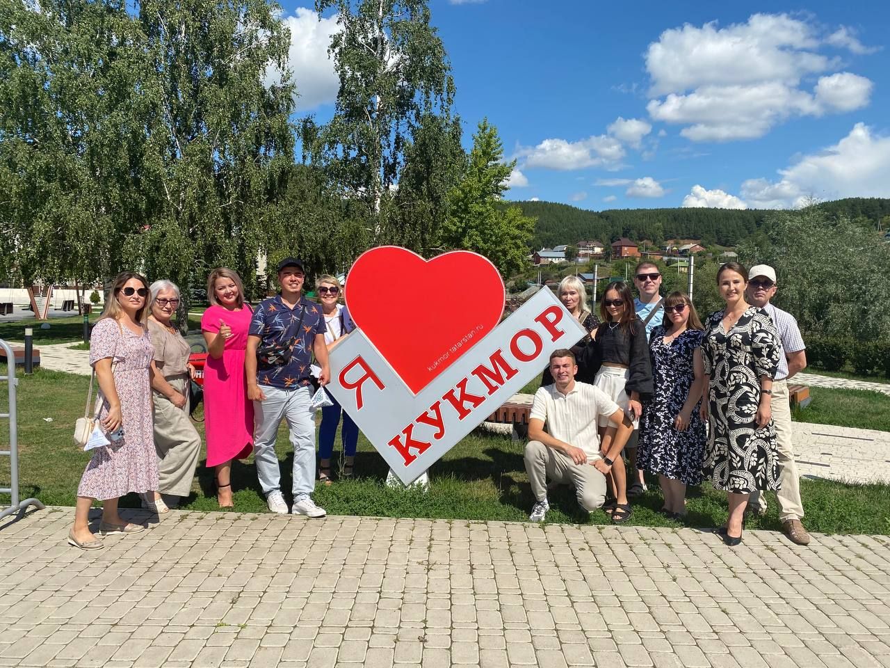 Кукмор посетили популярные блогеры