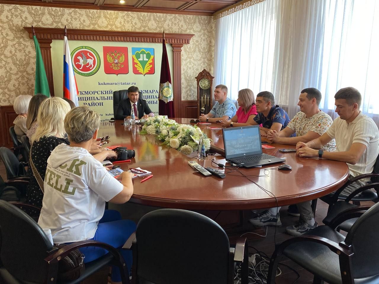 Кукмор посетили популярные блогеры