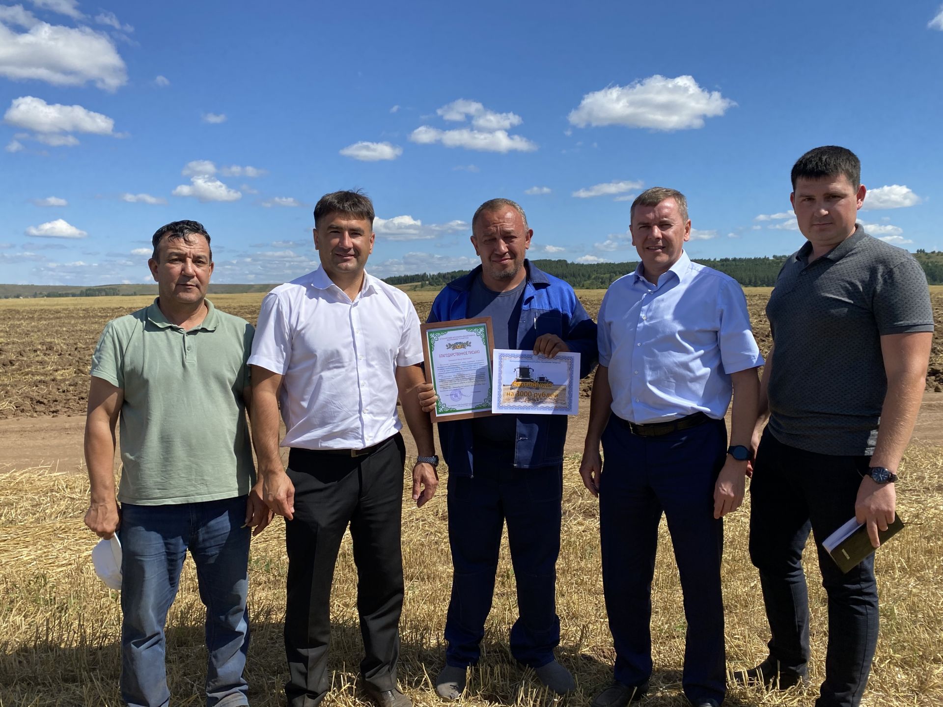 Марат Зяббаров ознакомился с ходом уборки урожая в Кукморском районе