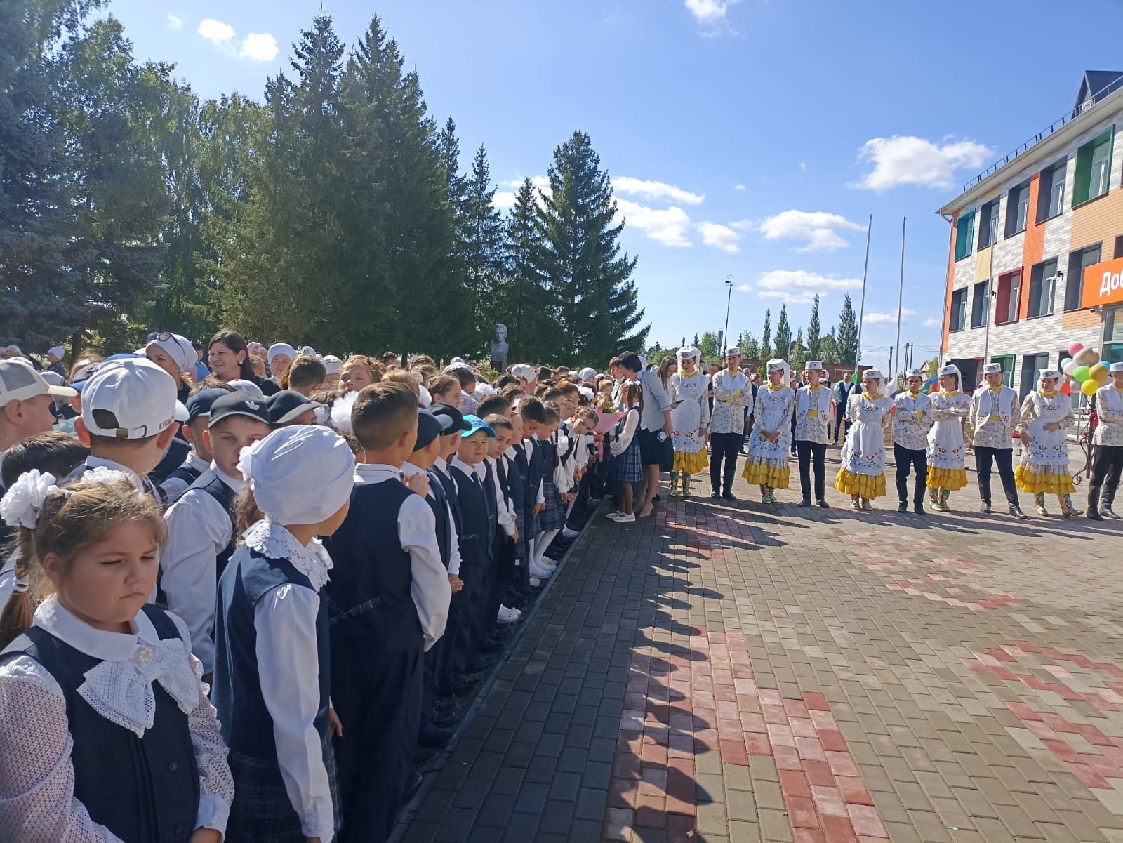 В деревне Большой Сардек Кукморского района после капремонта открыли гимназию