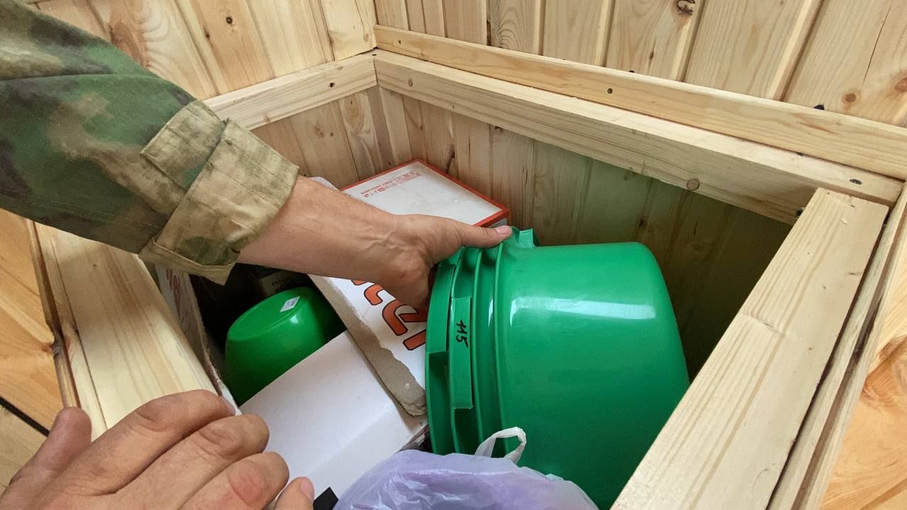 Из Кукмора в зону СВО отправили три машины гуманитарного груза, в том числе и автобаню