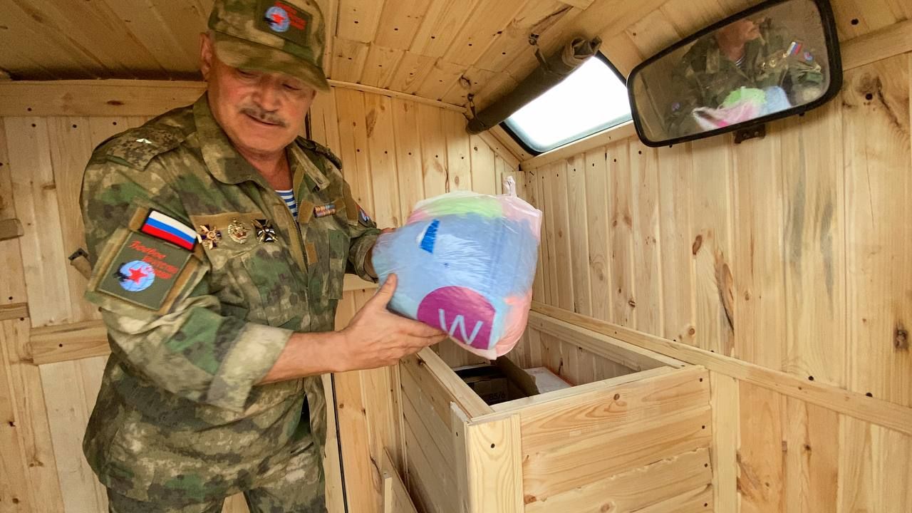 Из Кукмора в зону СВО отправили три машины гуманитарного груза, в том числе и автобаню