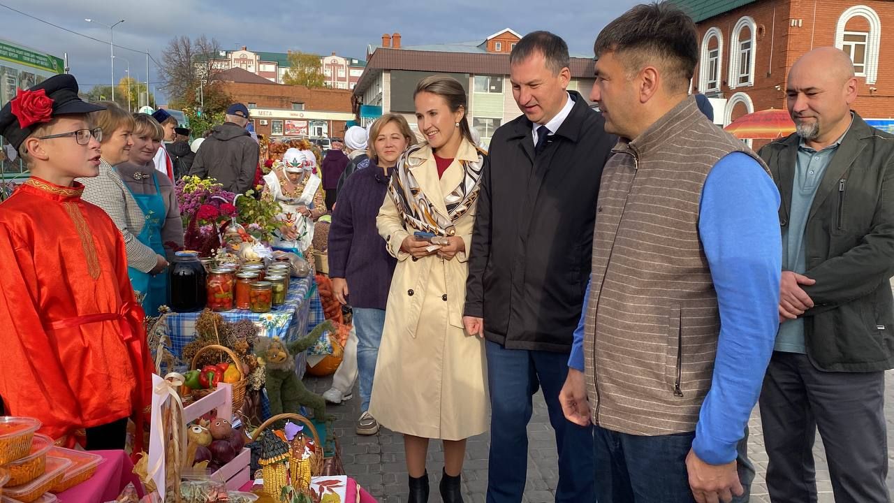 В Кукморе прошла осенняя ярмарка образовательных учреждений «Юннат-2023»