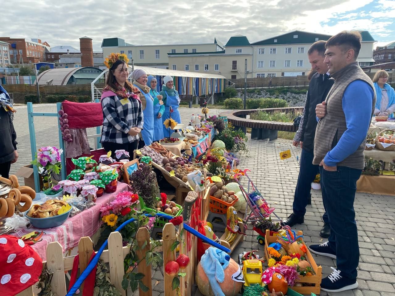В Кукморе прошла осенняя ярмарка образовательных учреждений «Юннат-2023»