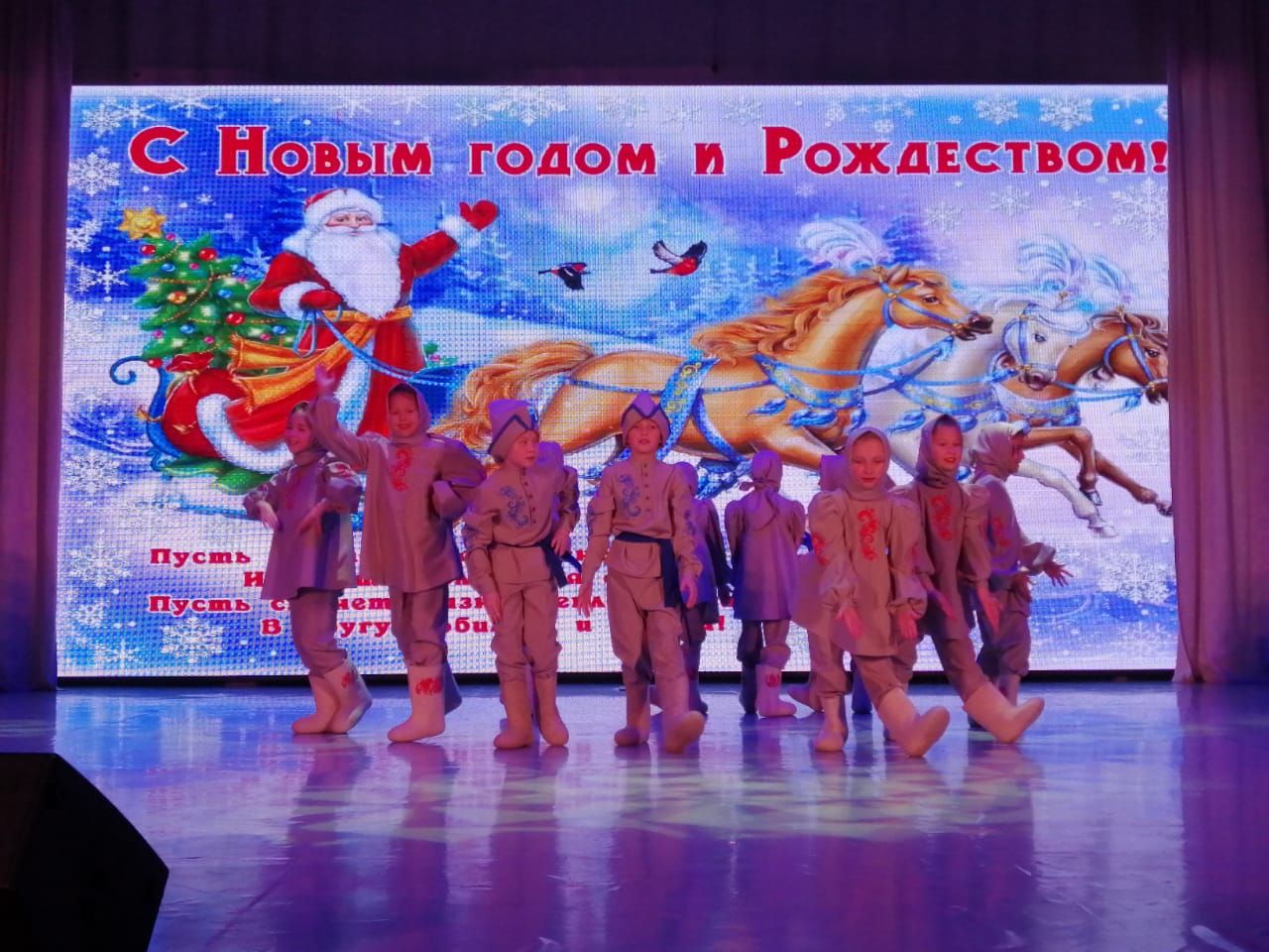 В Кукморе прошел концерт, посвящённый Рождеству Христову — фоторепортаж