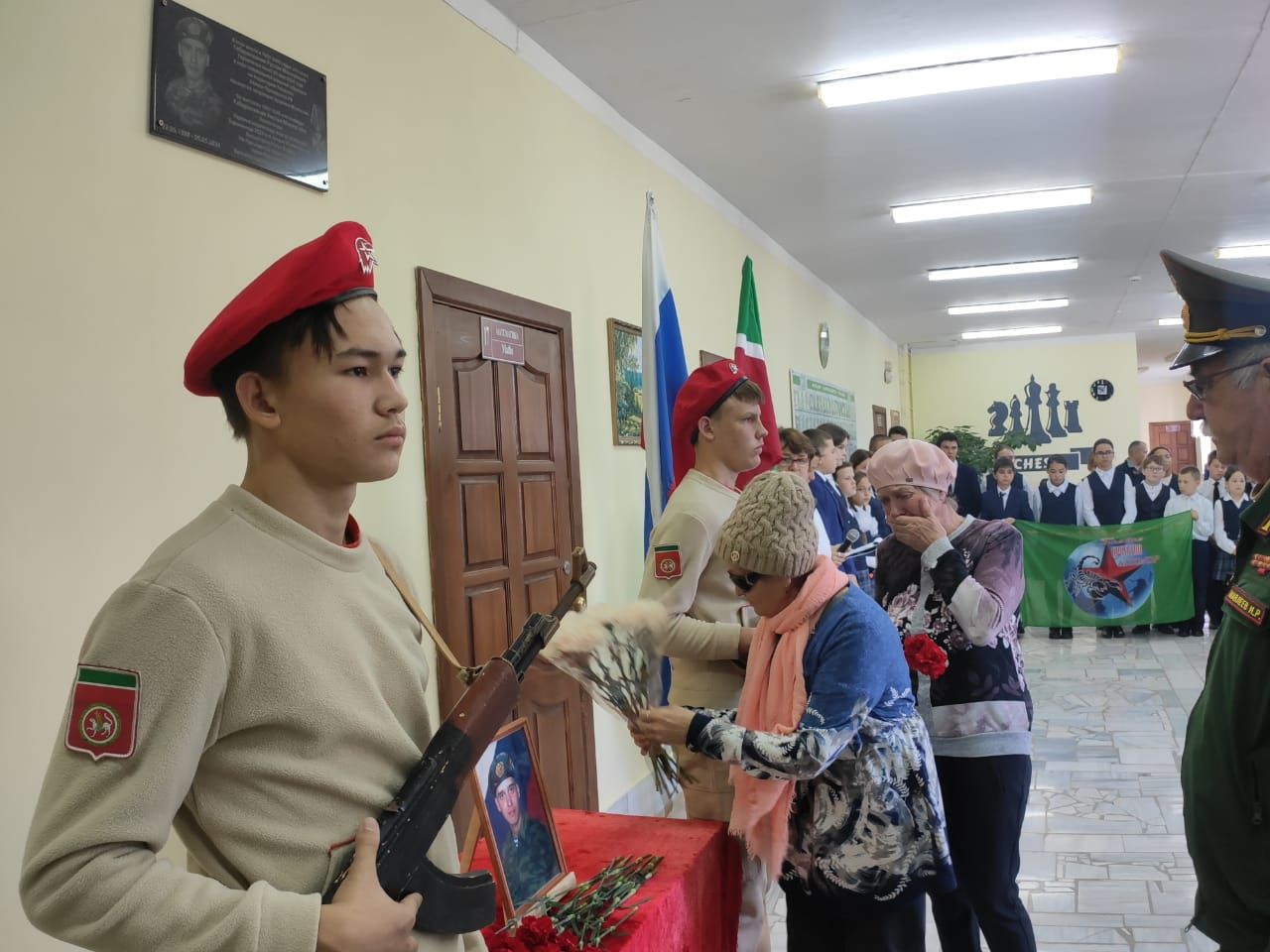 В Верхнеарбашской средней школе открыли мемориальную доску в честь выпускника, погибшего в зоне СВО