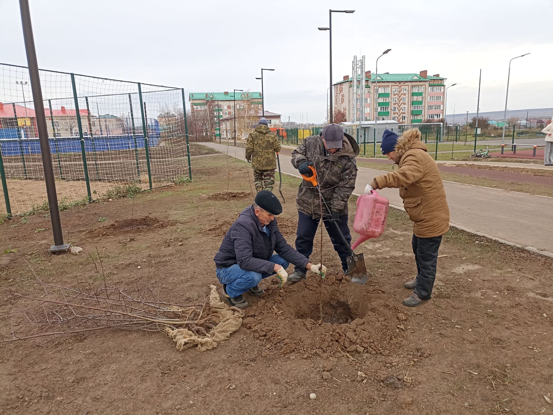 Кукмаралылар агач утырту акциясенә кушылды