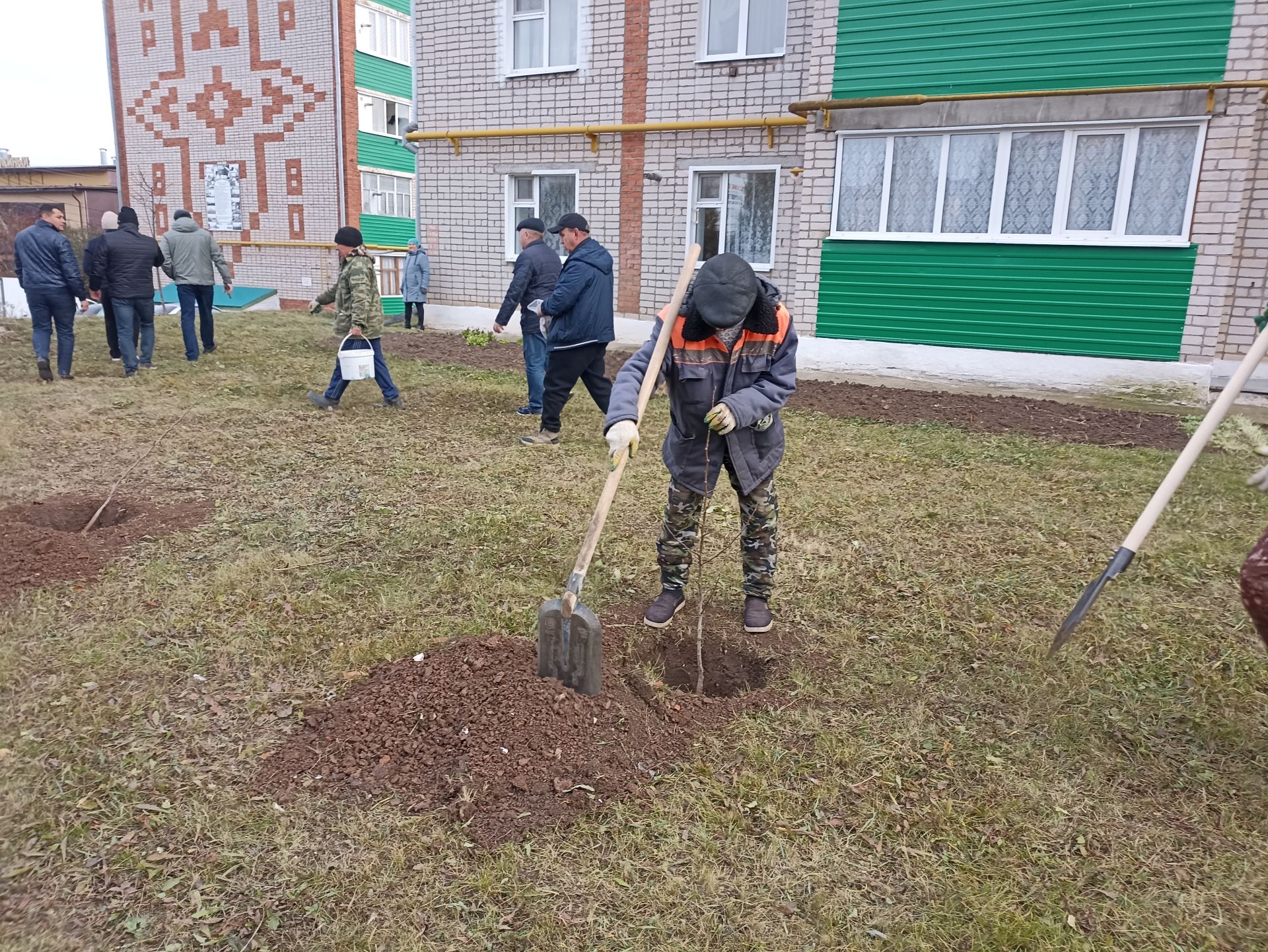 Кукмаралылар агач утырту акциясенә кушылды