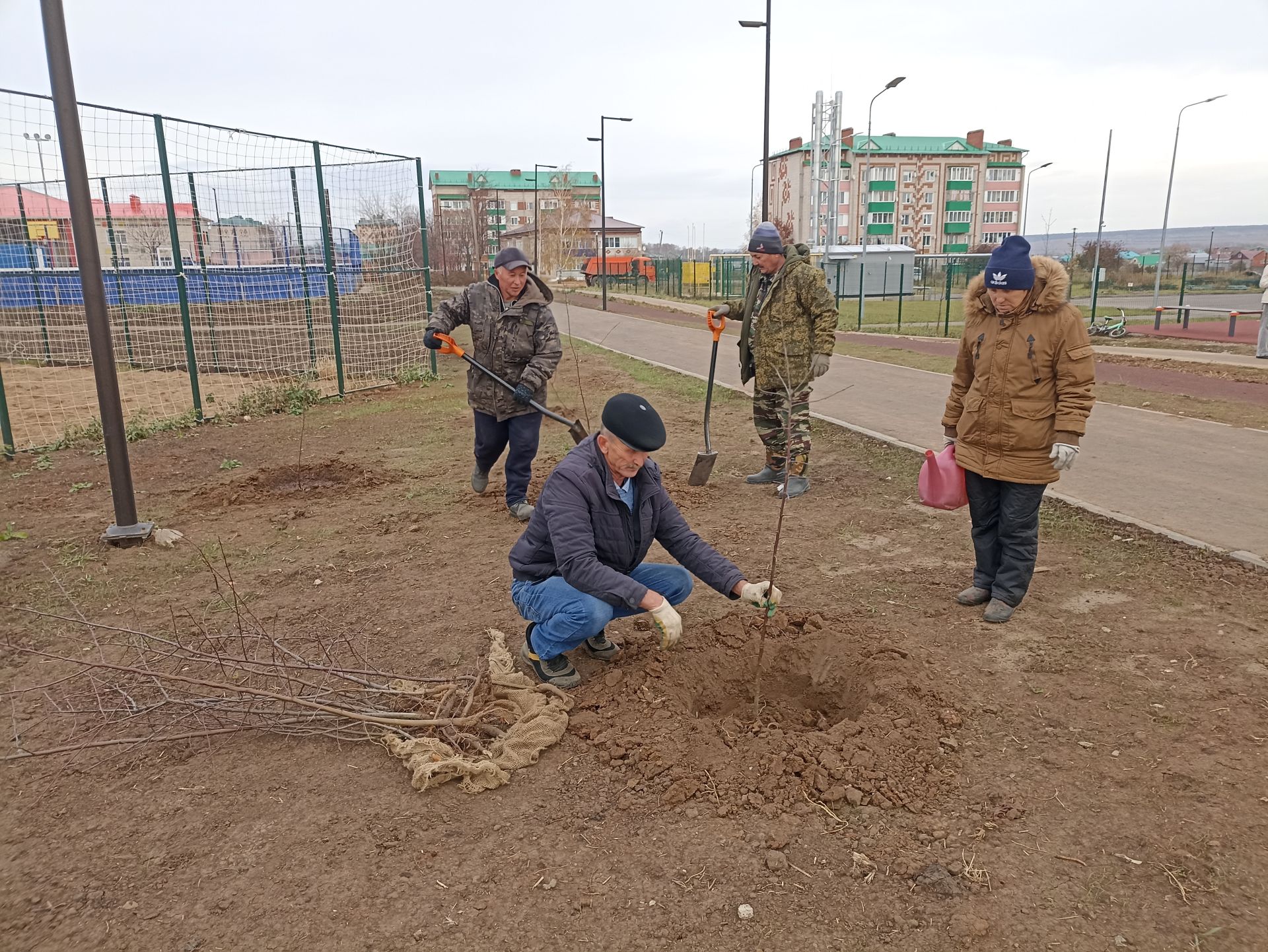 Кукмаралылар агач утырту акциясенә кушылды