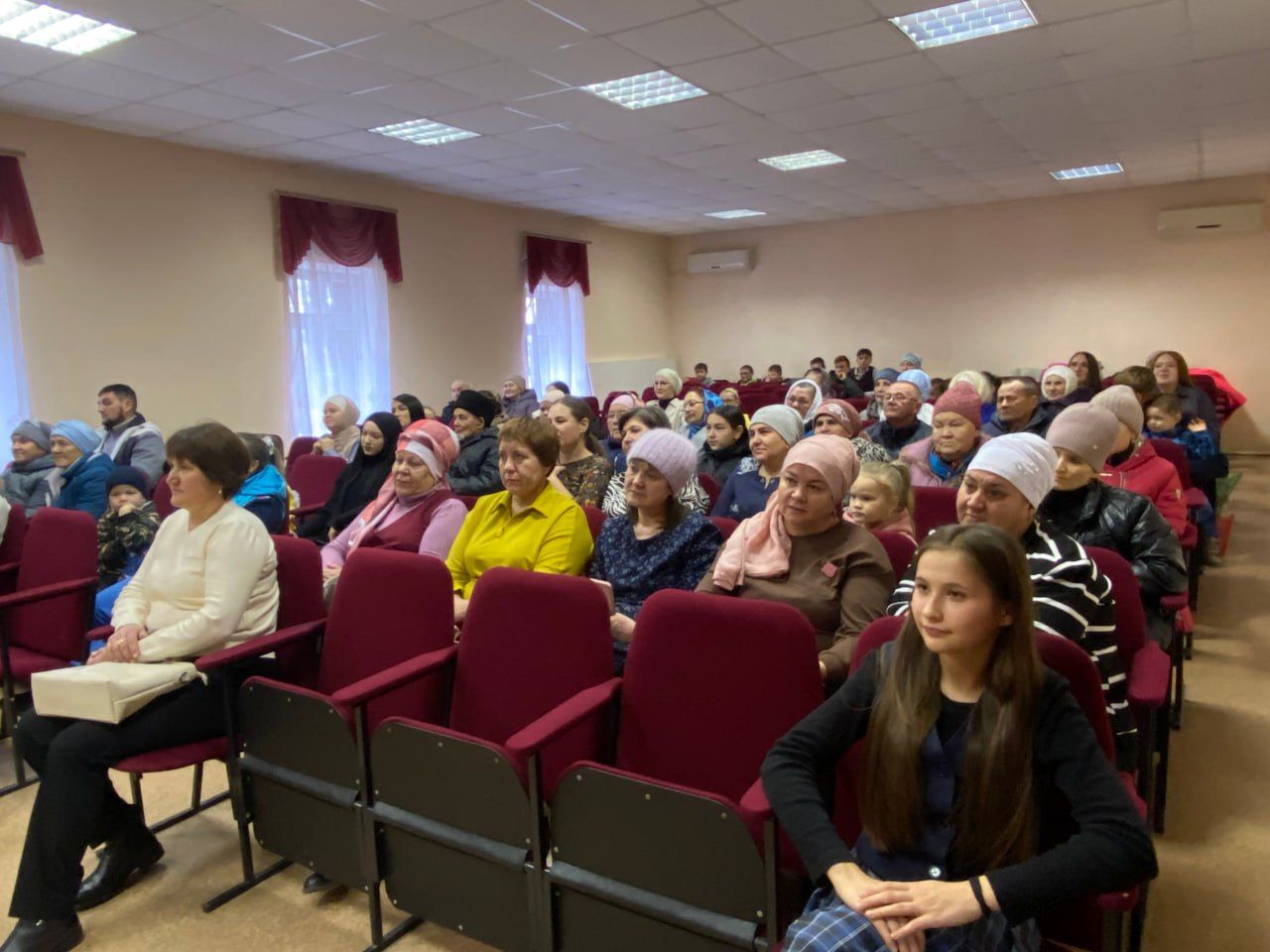 Бер-береңә хөрмәт, тигез мәхәббәт: Тырыш авылында «Гаилә — бәхет ачкычы» дигән чара үткәрелде