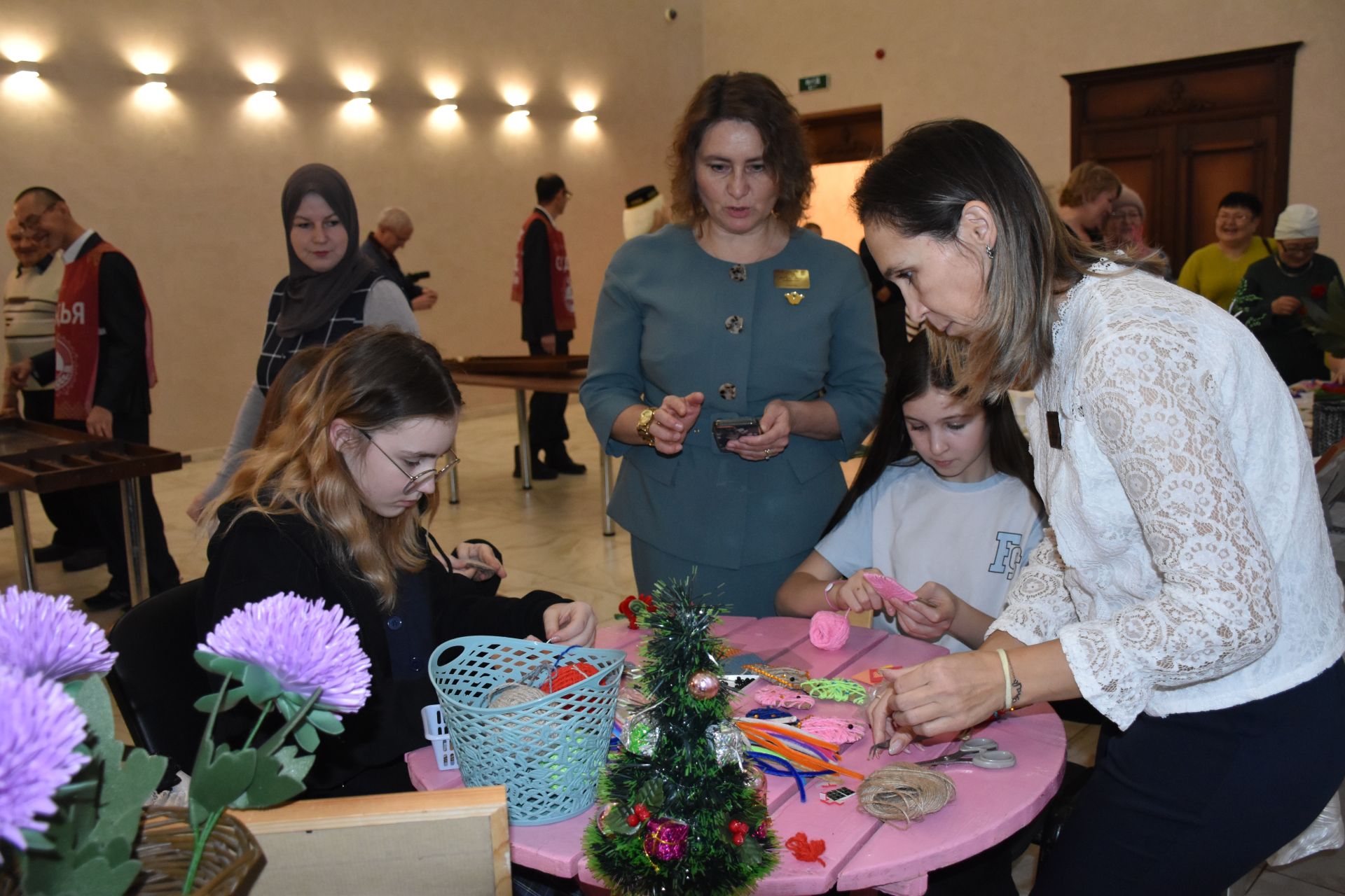 Кукмарада узган Халыкара инвалидлар көнендә Россия Дәүләт Думасы депутаты Анатолий Иванов катнашты