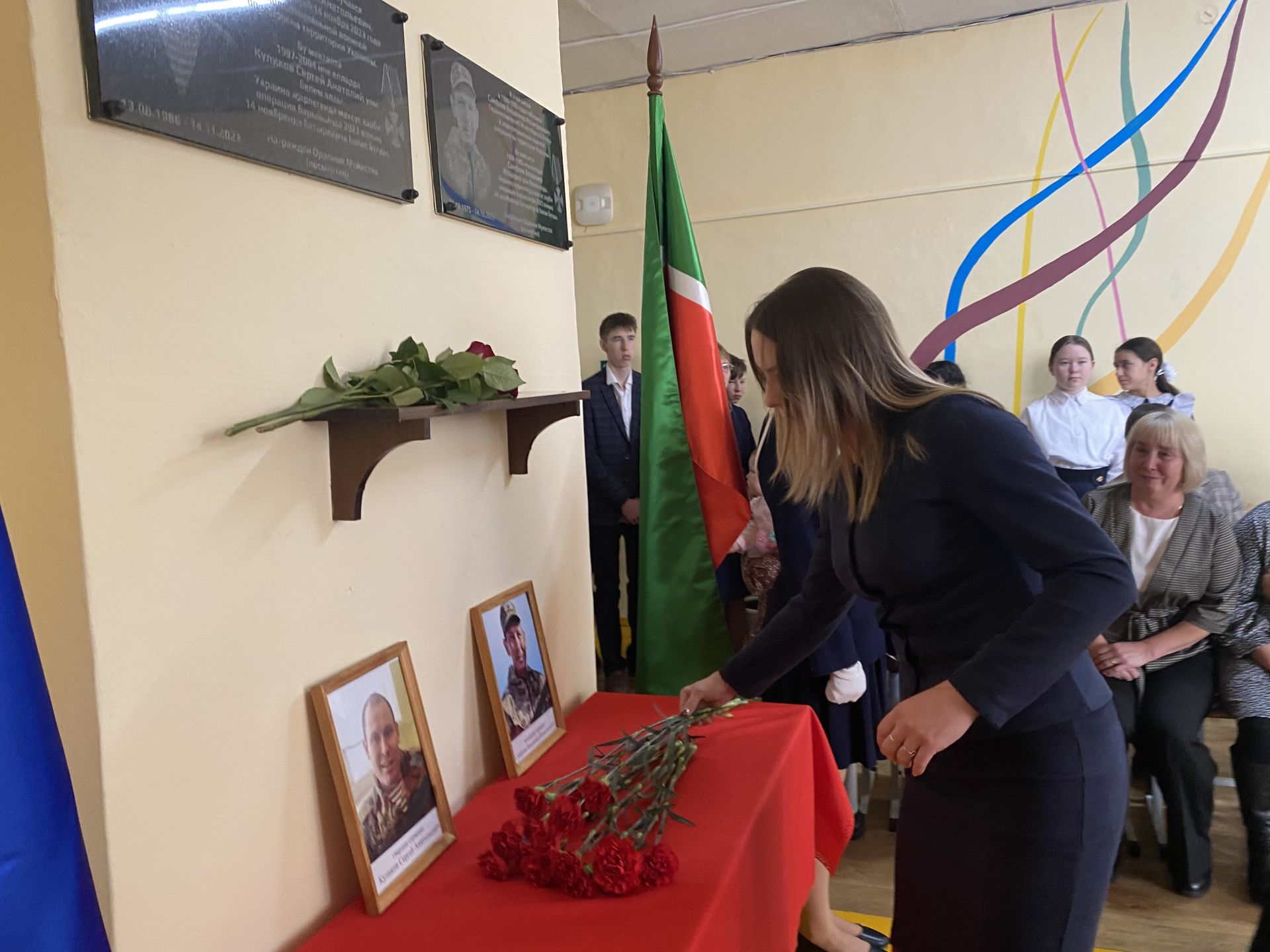 В Починок-Сутерской средней школе открыли мемориальные доски в память о Героях, погибших в СВО