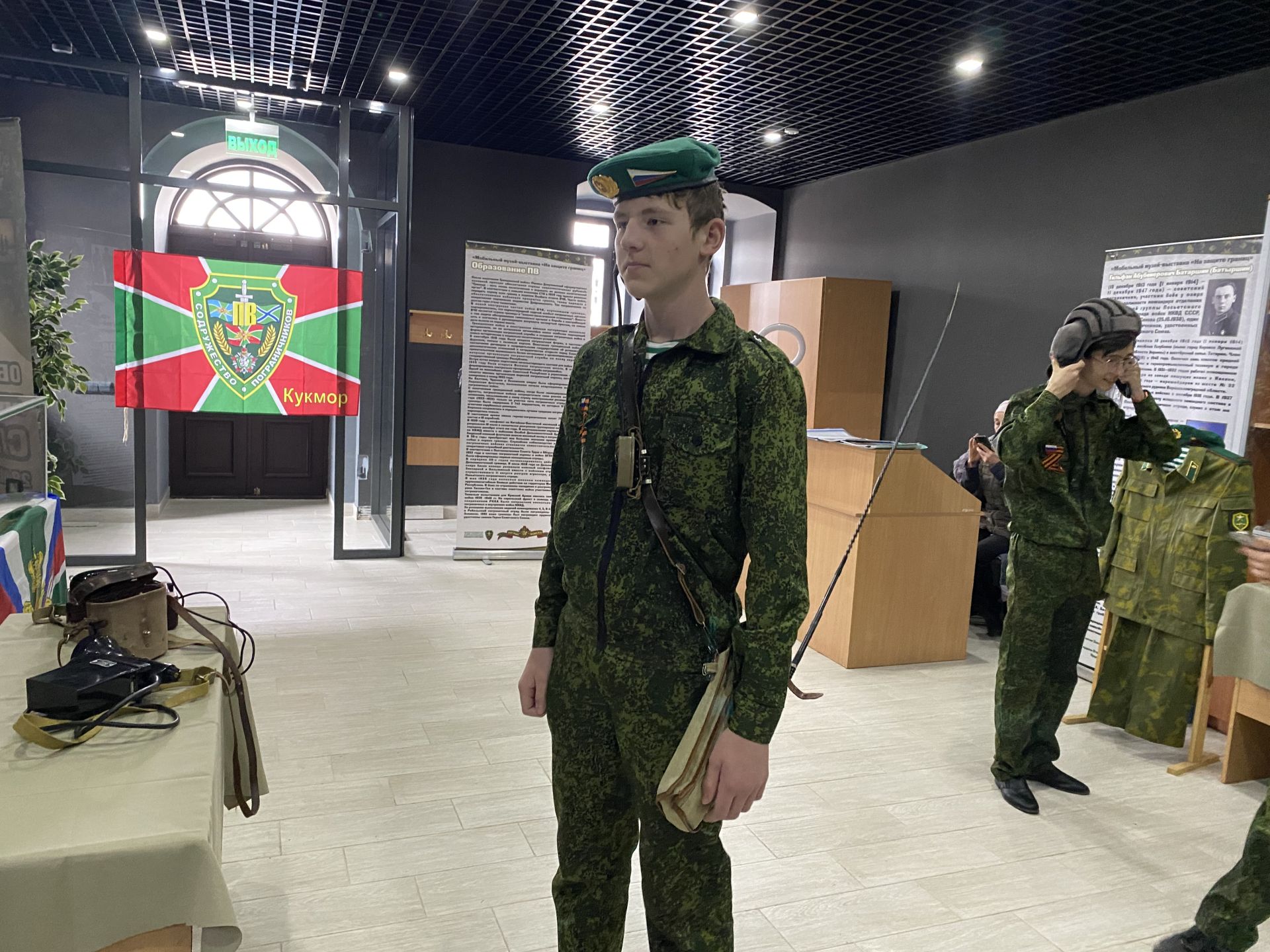 В Кукморе побывал мобильный музей истории пограничных войск
