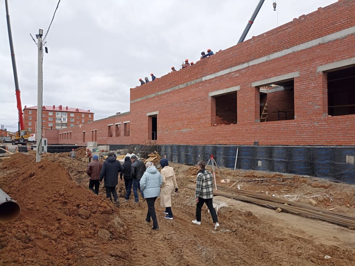 Сергей Димитриев осмотрел строительные площадки в Кукморском районе