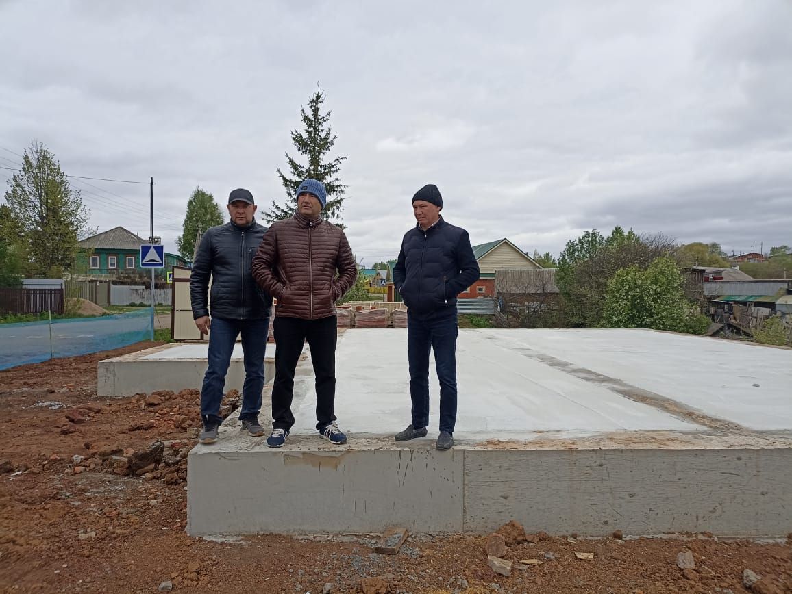 Сергей Димитриев осмотрел строительные площадки в Кукморском районе