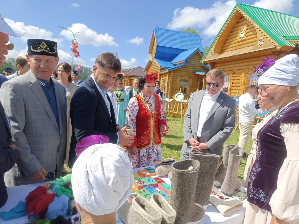 В Кукморе празднуют Сабантуй — фоторепортаж