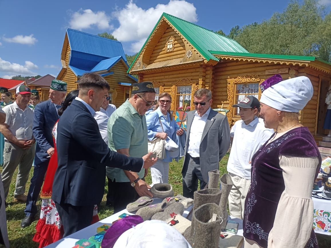 В Кукморе празднуют Сабантуй — фоторепортаж