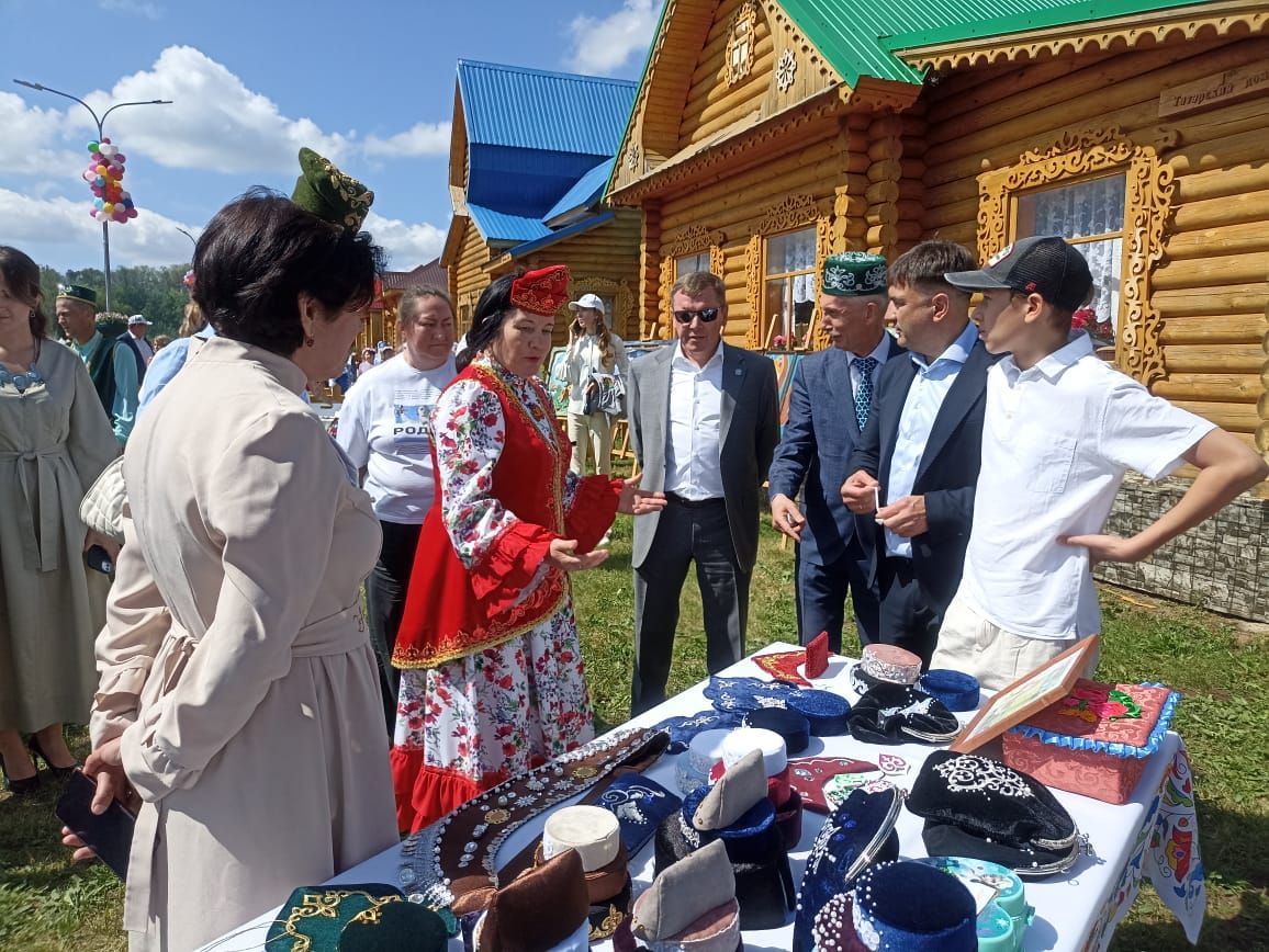 В Кукморе празднуют Сабантуй — фоторепортаж