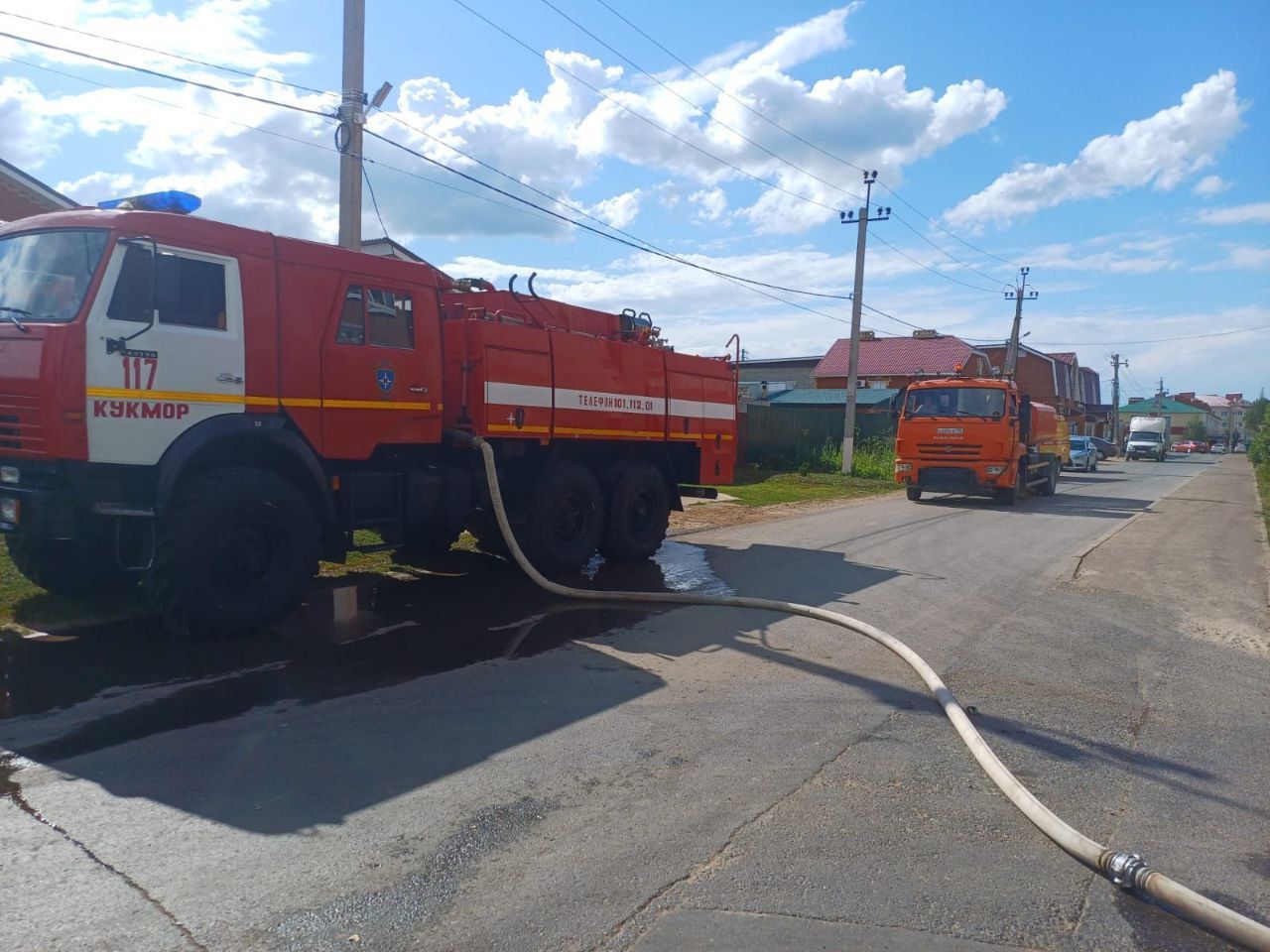 Кукмарада ут шәхси йортның хуҗалык корылмаларына зыян китергән