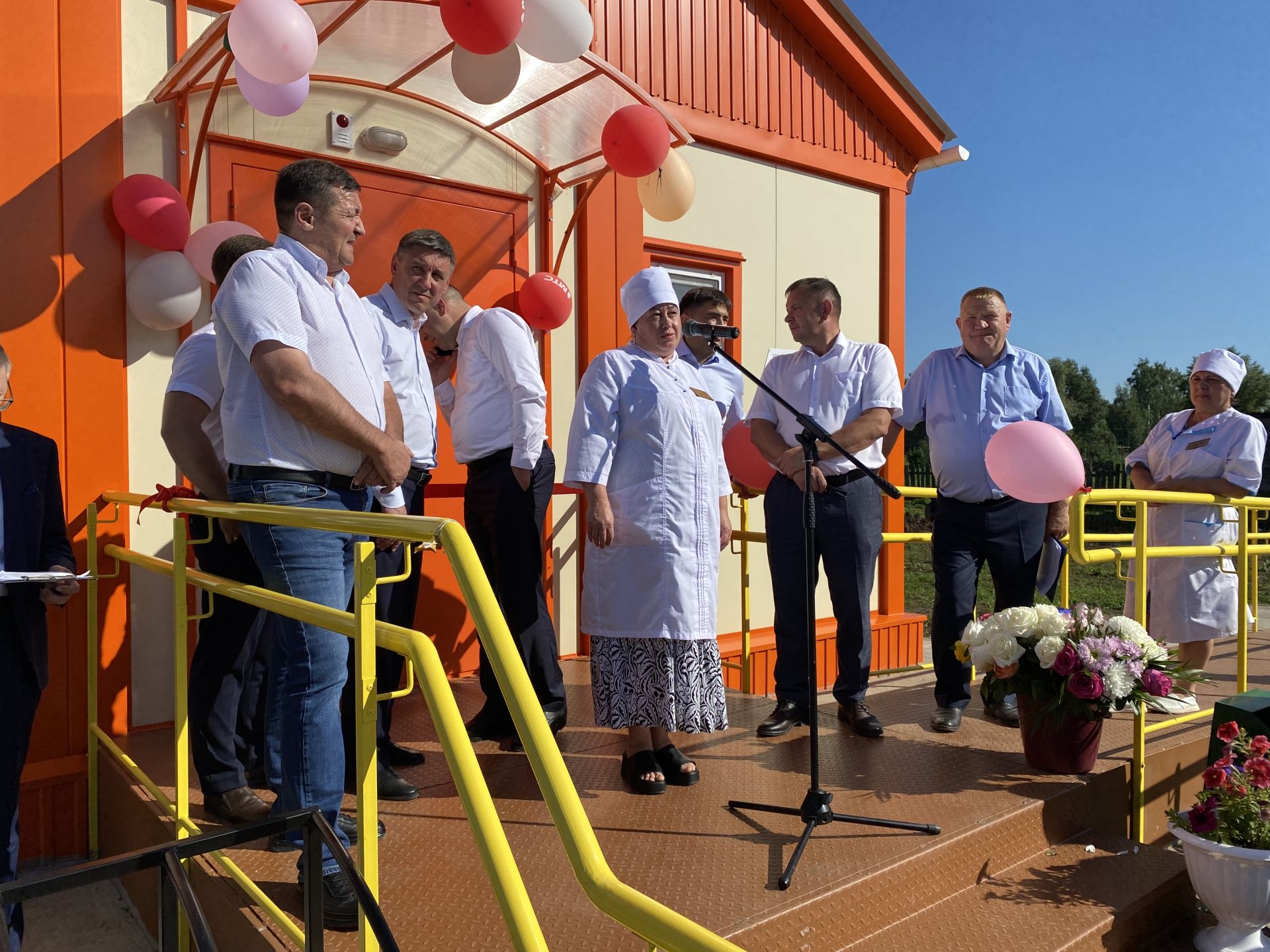 Әсән-Елгада яңа төзелгән ФАП, капиталь ремонт кичергән балалар бакчасы куллануга тапшырылды, һәм төзекләндерү эшләре алып барылган мәдәният йорты кунакларны кабул итте