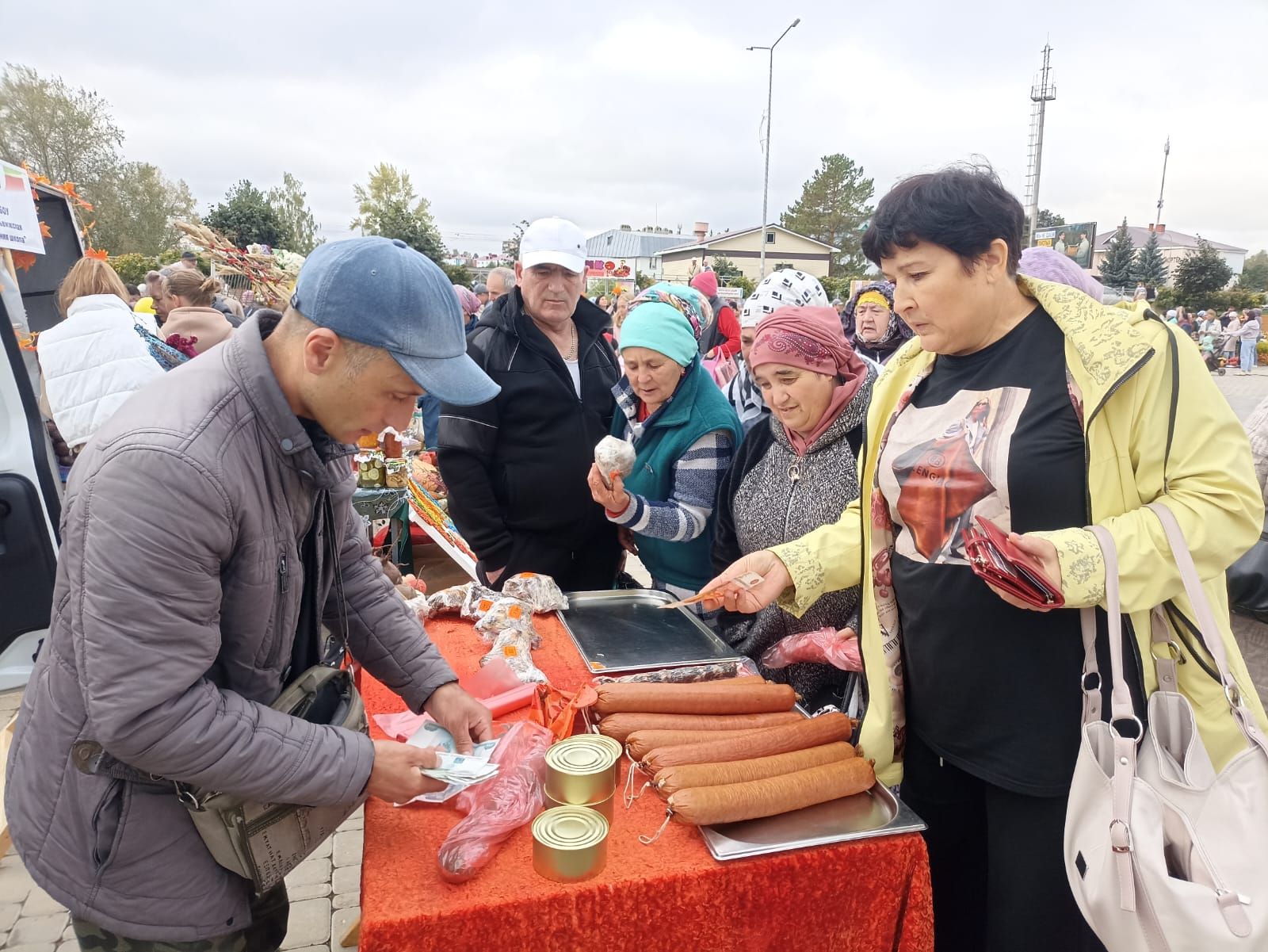 Кукмарада мәгариф учреждениеләренең көзге ярминкәсе узды