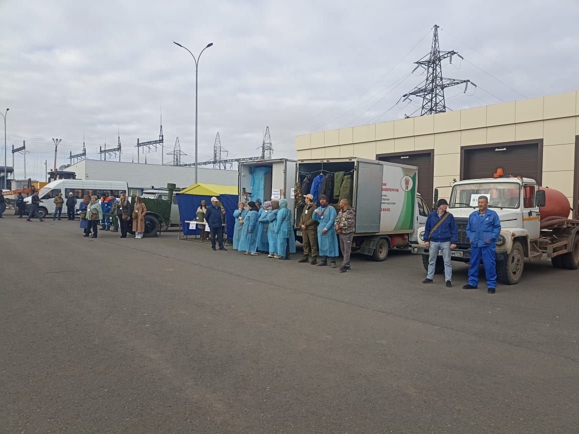 Условный удар БПЛА и эвакуация: в Кукморе отработали действия при ЧС