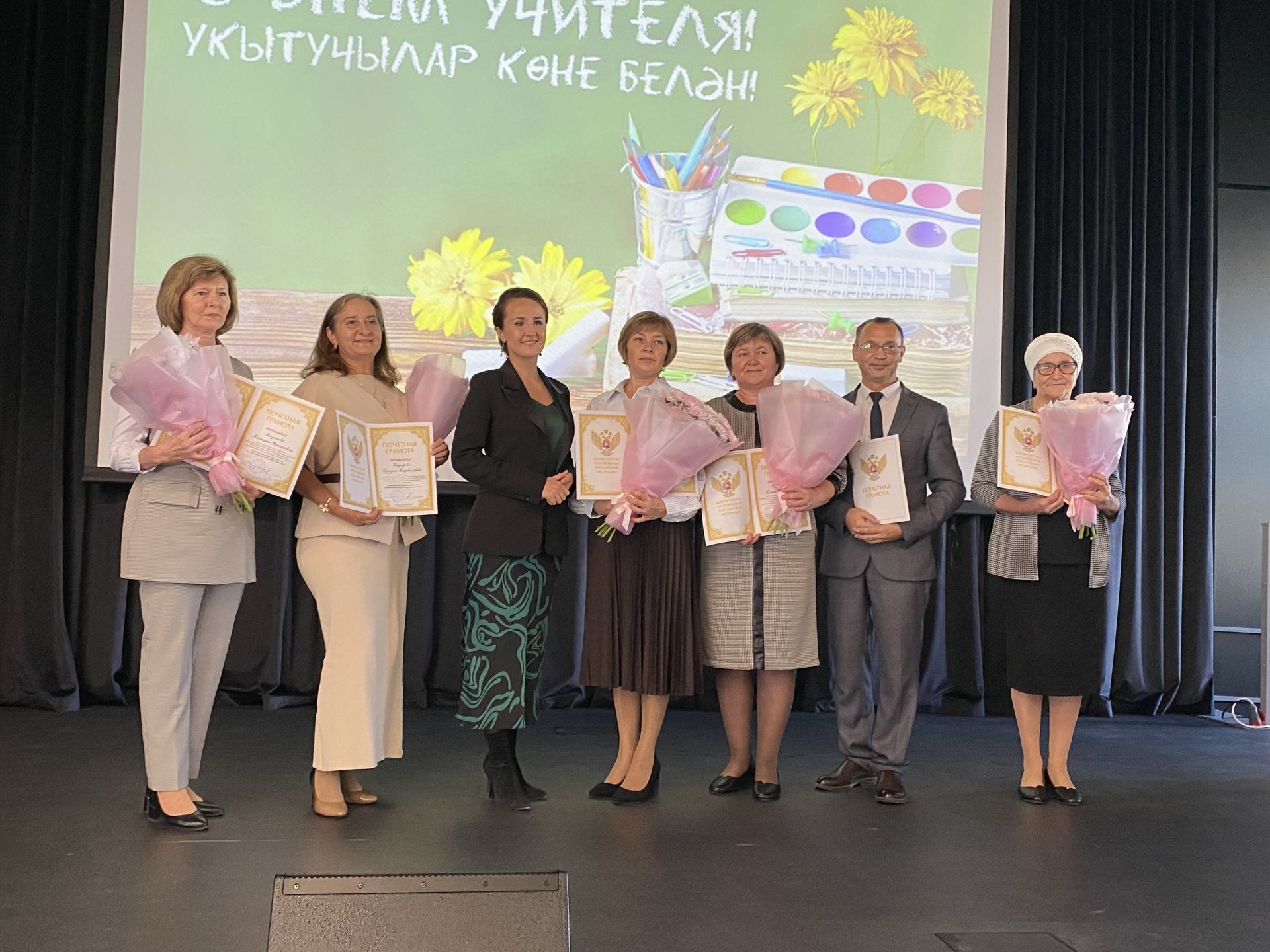 В Кукморе чествовали педагогов