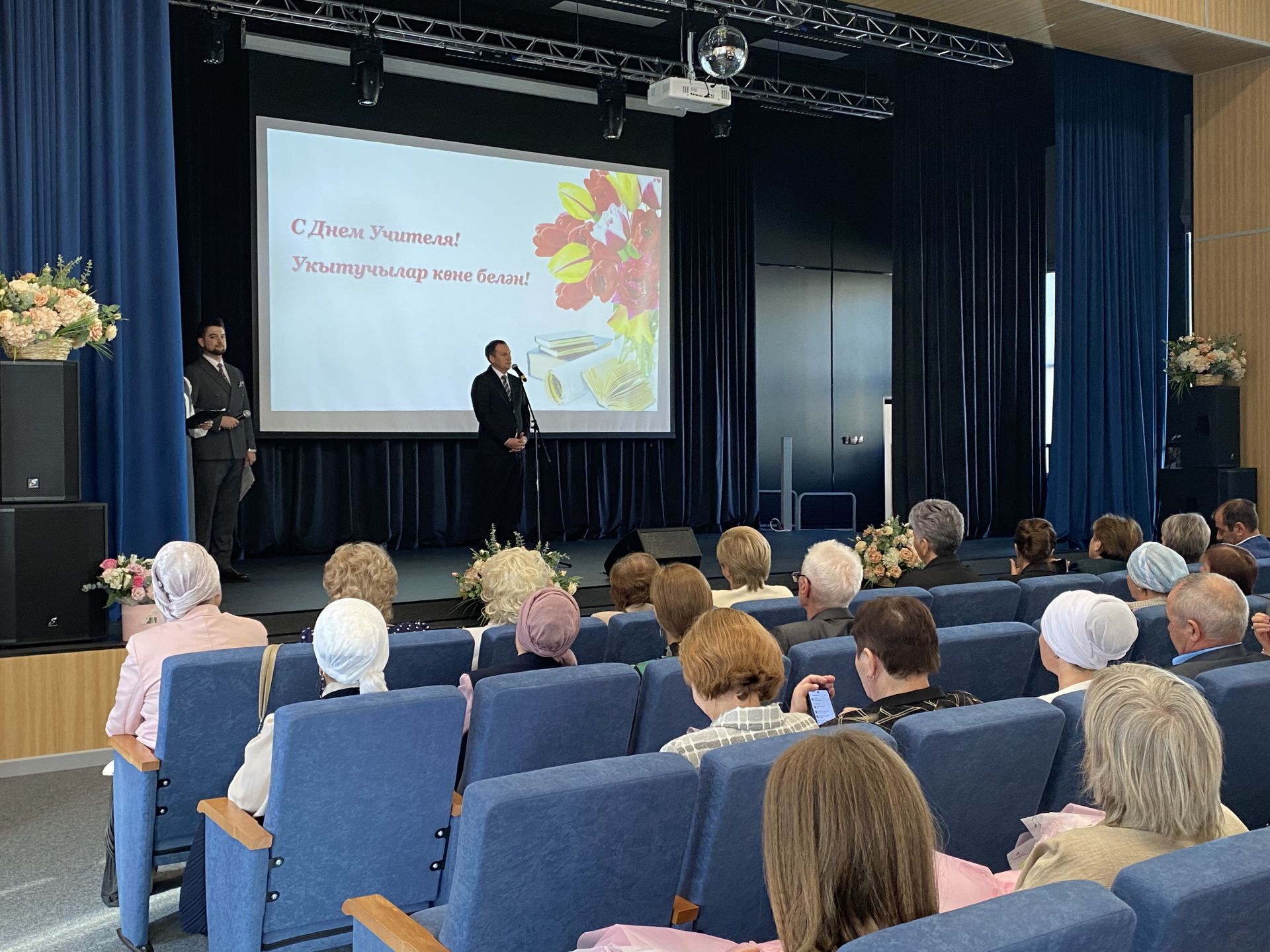 В Кукморе чествовали педагогов
