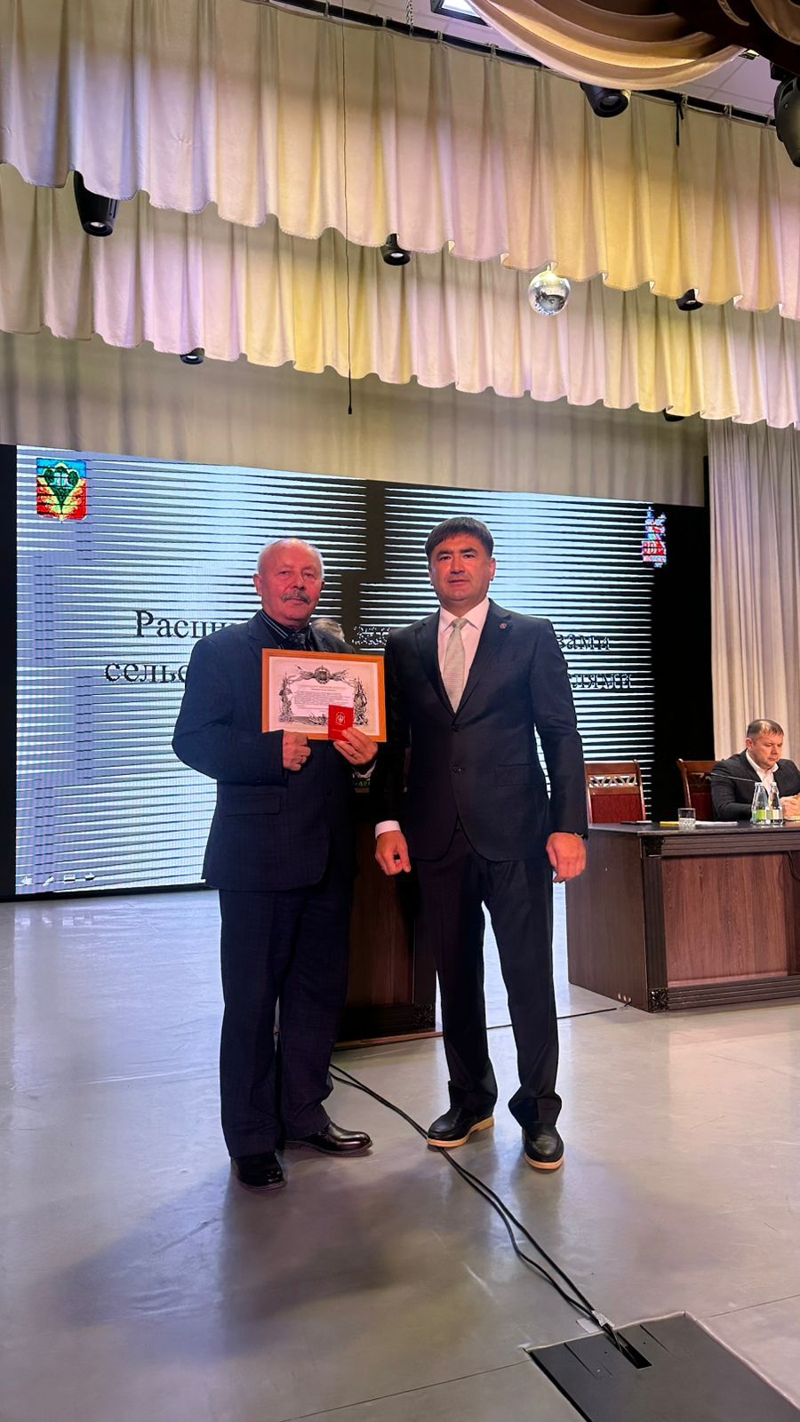 Жителей Кукморского района наградили на расширенной планёрке