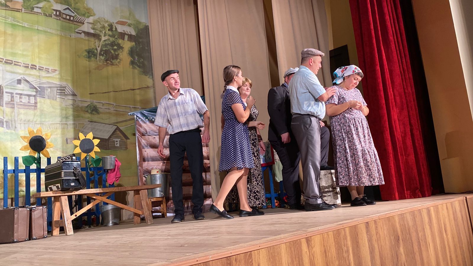 Вахит авылының Яшь тамашачылар театрында «Картаямыни соң йөрәк?» әсәре тәкъдим ителде