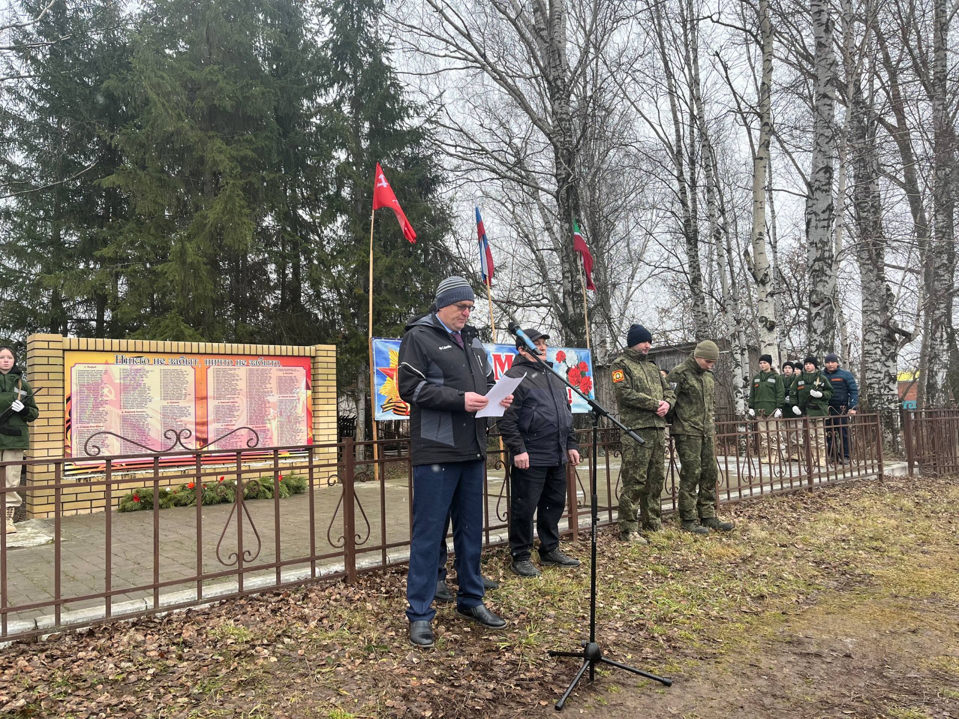 В Нырьинском сельском поселении состоялись торжественный митинг и возложение венков к памятнику Неизвестного солдата