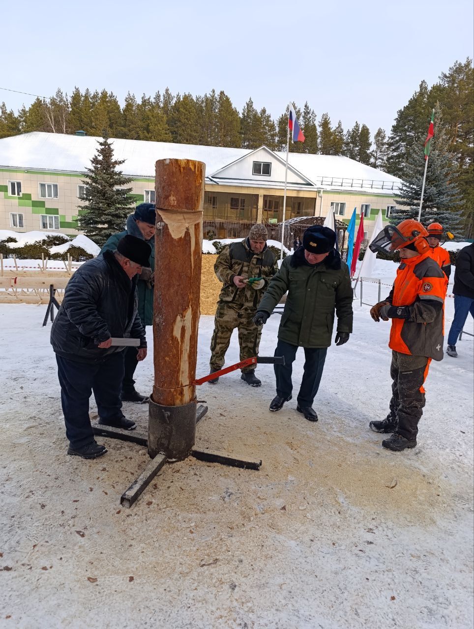 В Кукморском районе прошли соревнования по компетенции «Вальщик леса» чемпионата «Профессионалы-2025»