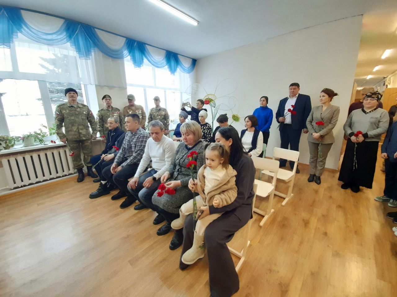 В Чарлинской школе Кукморского района открыли мемориальную доску в память о Герое СВО